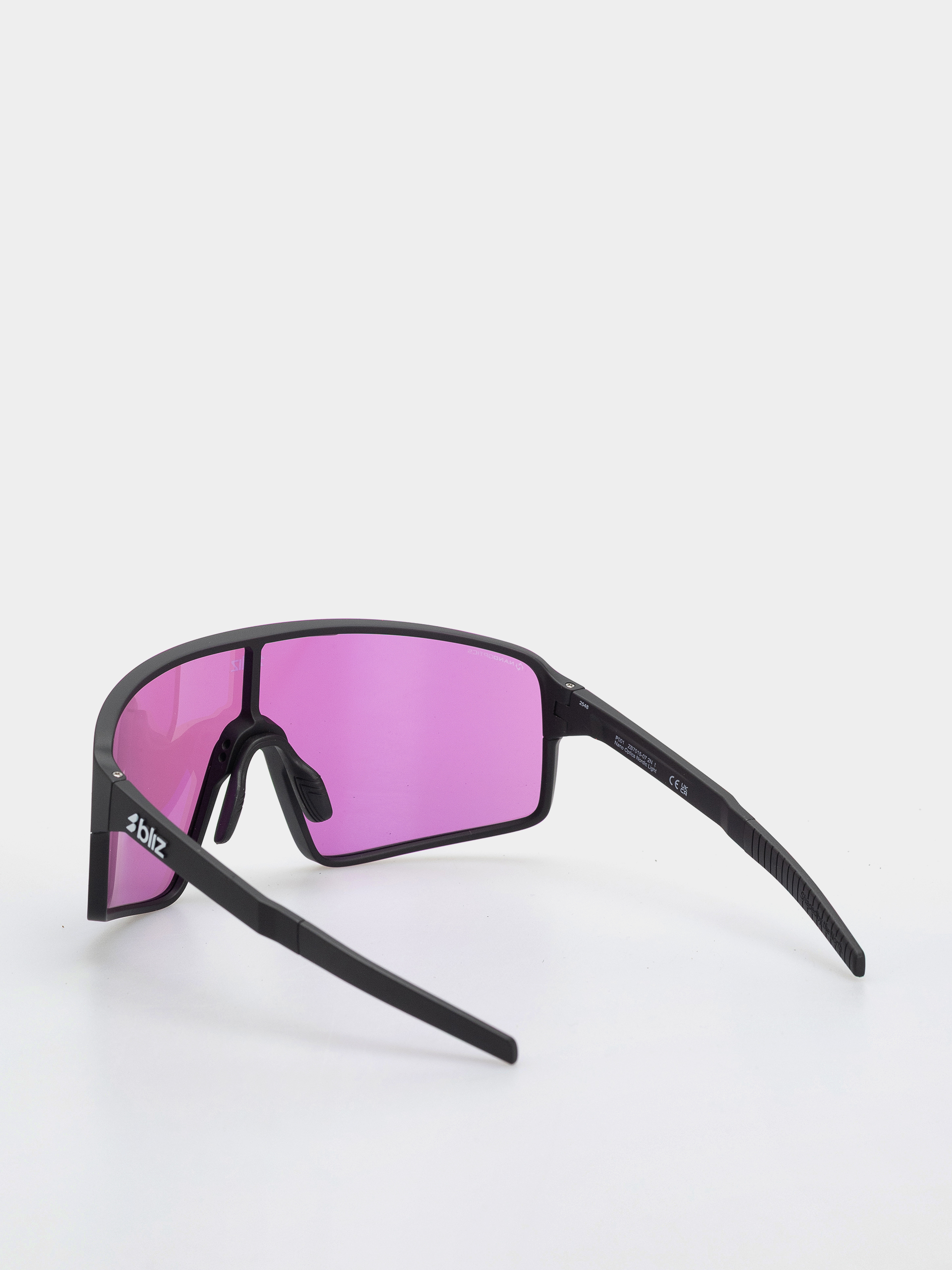 Bliz P001 Sonnenbrille (matt black/nano optics nordic light begonia - violet w blue multi)