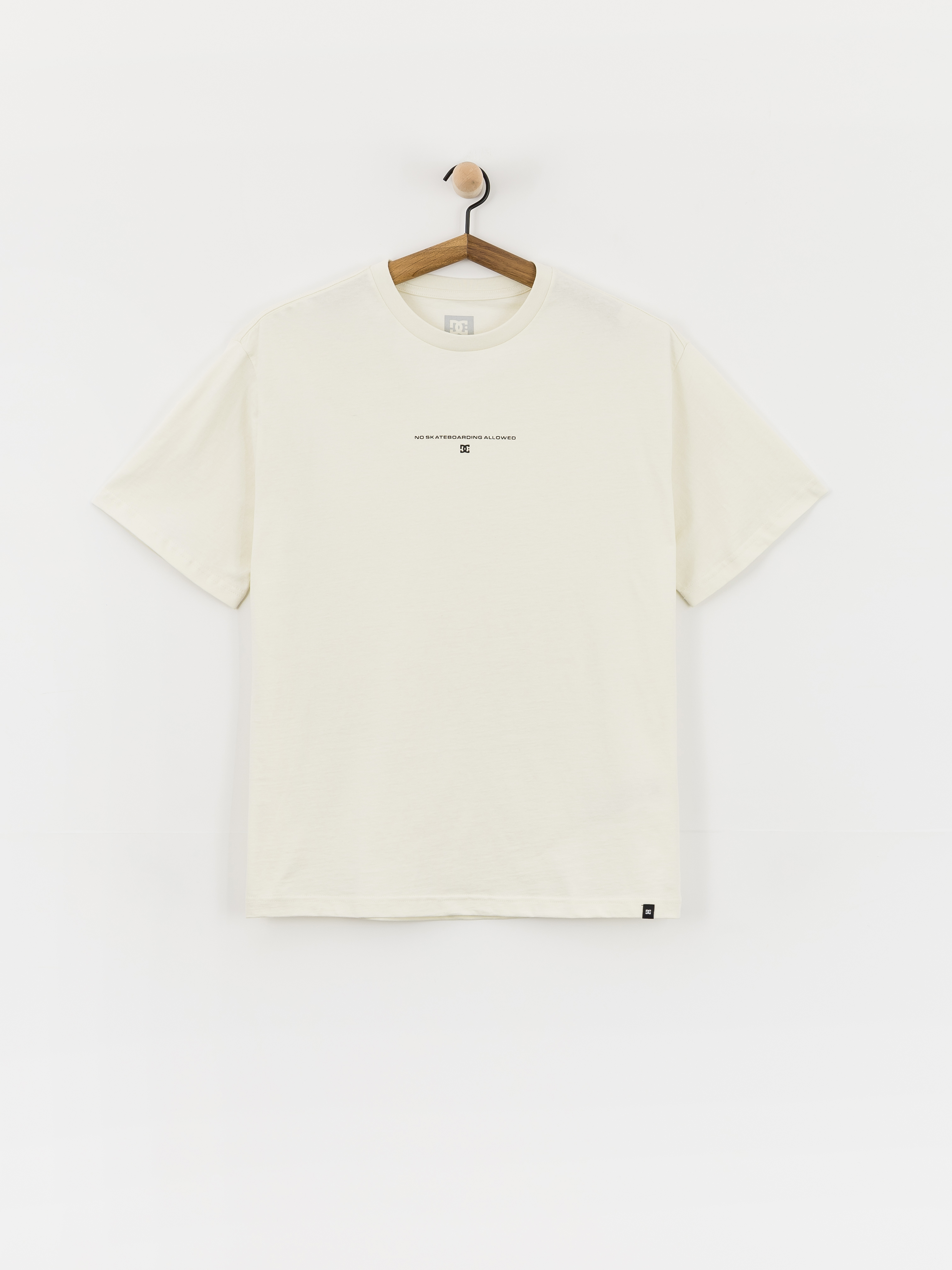 DC No Skateboard Allowed T-Shirt (lily white)