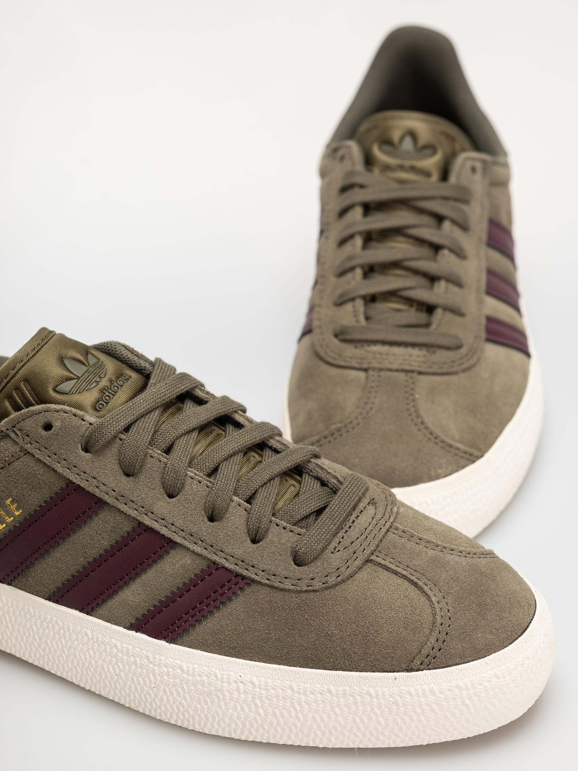 adidas Gazelle Adv Schuhe (olistr/maroon/cwhite)