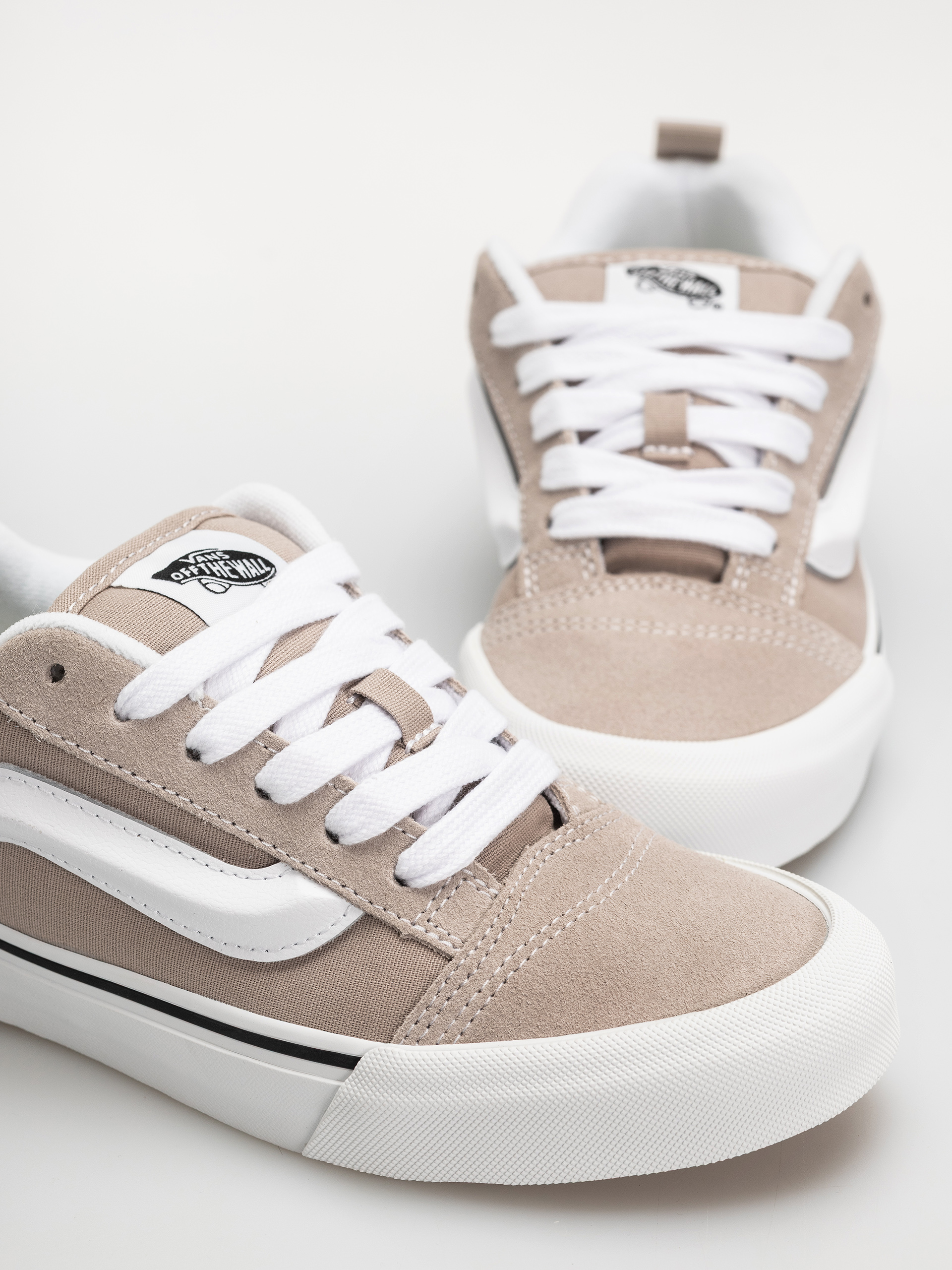 Vans Knu Skool Shoes (mushroom)