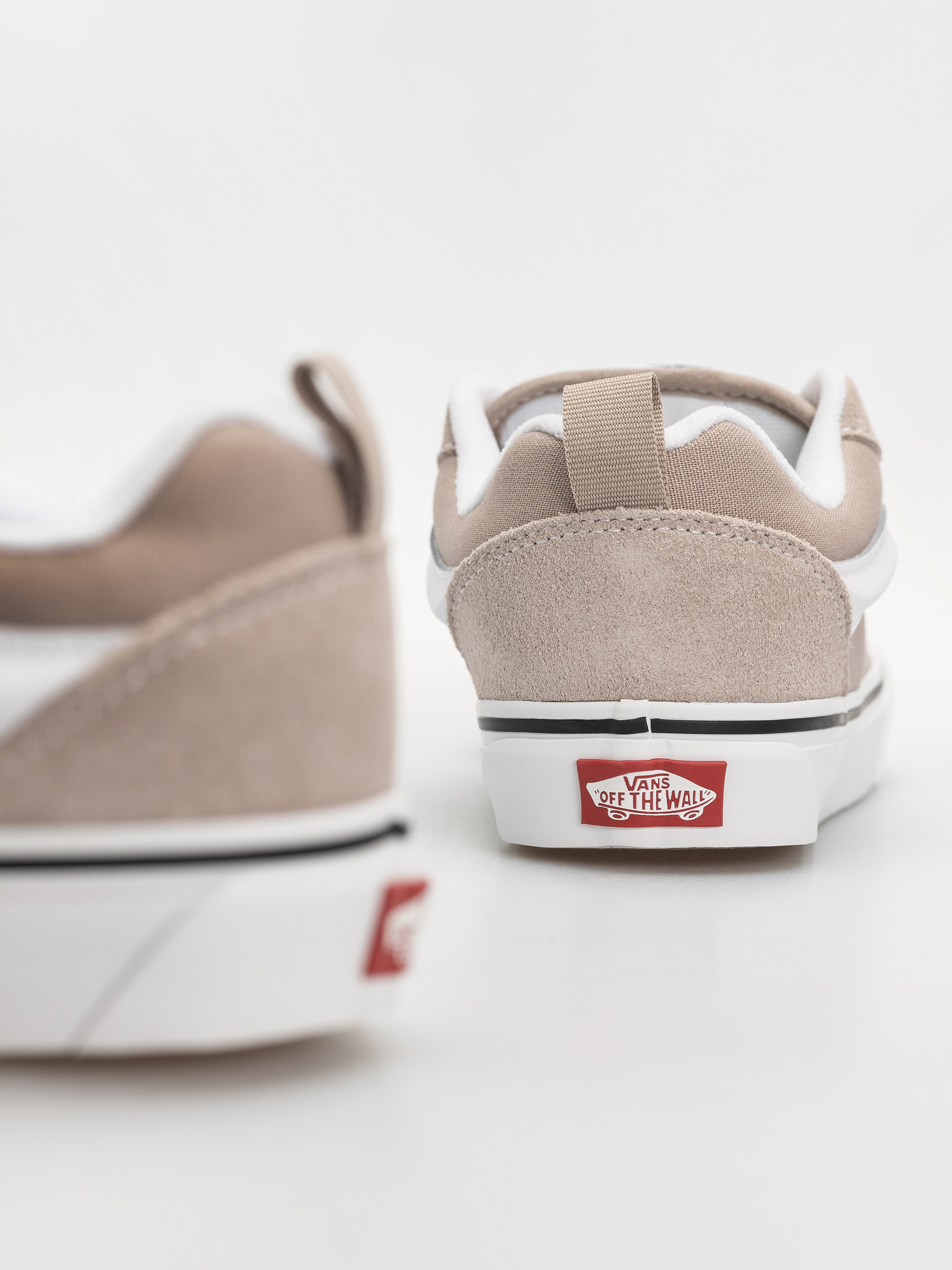 Vans Knu Skool Shoes (mushroom)