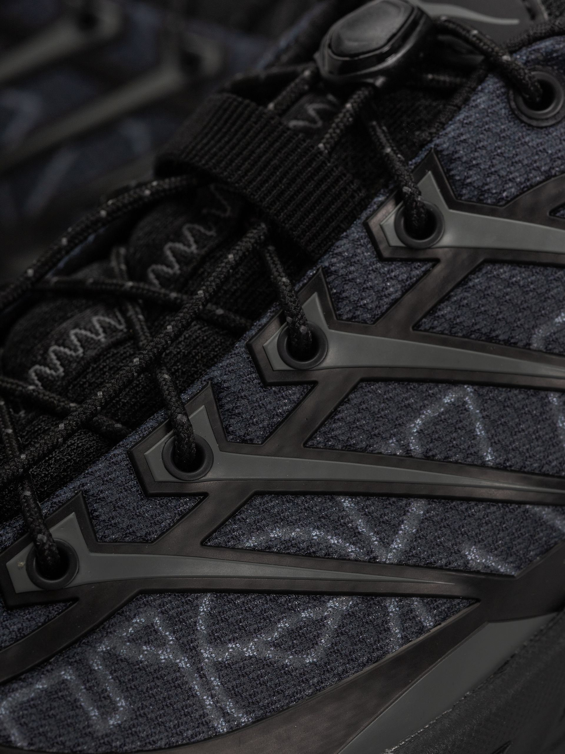 Hoka Shoes Mafate Three 2 Wordmark (black/outer orbit)