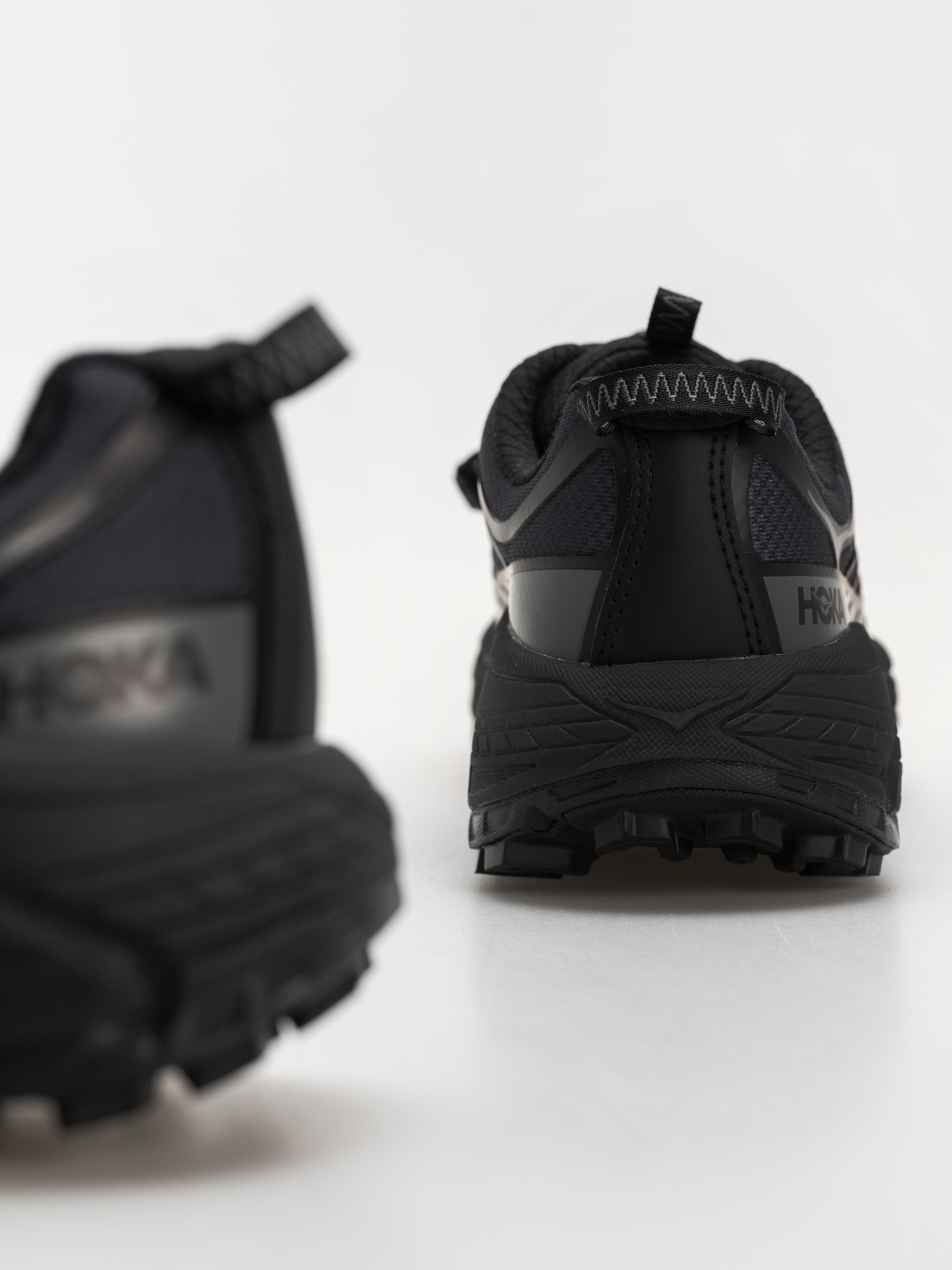 Hoka Schuhe Mafate Three 2 Wordmark (black/outer orbit)