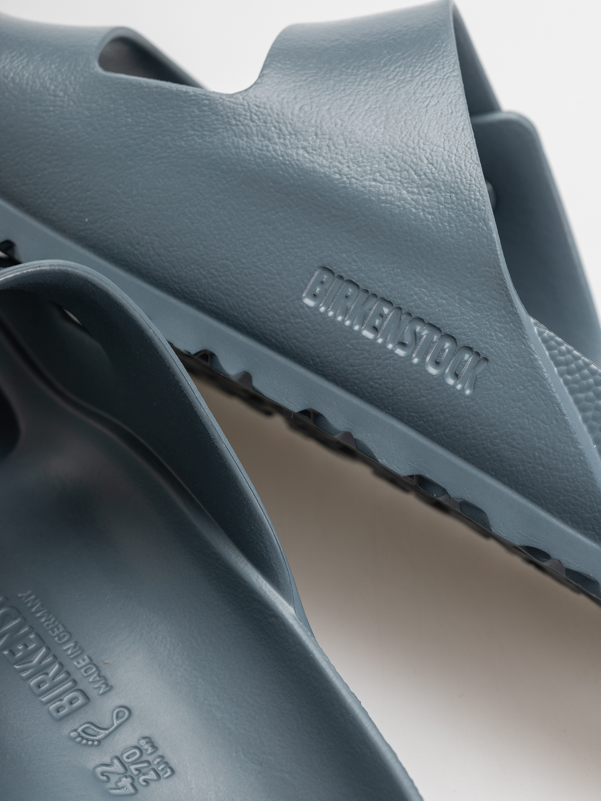 Birkenstock Flip Flops Arizona Essentials EVA Regular (basalt gray)