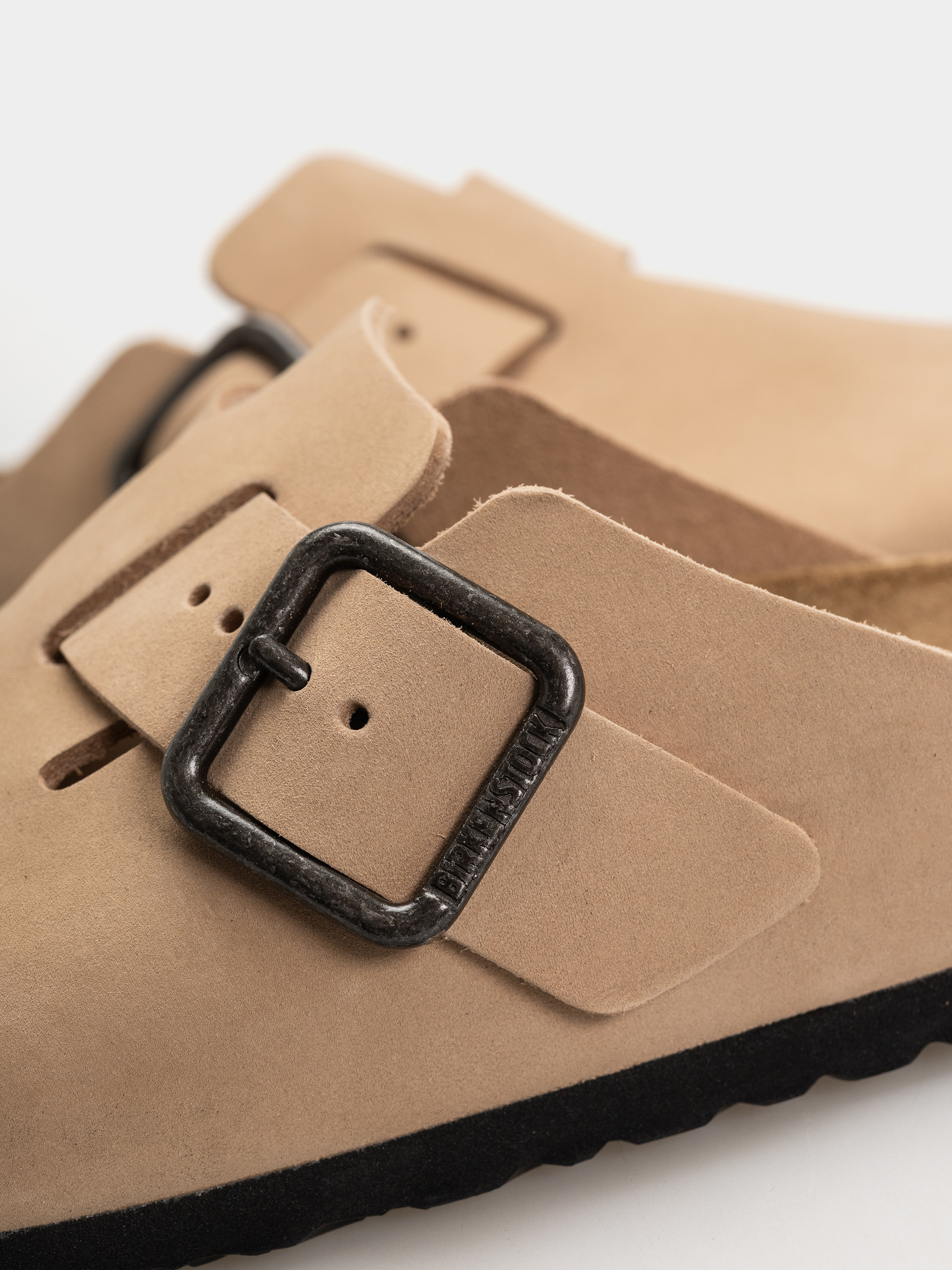 Birkenstock Flip Flops Boston Wire Buckle Nubuck Leather Narrow (sandcastle)