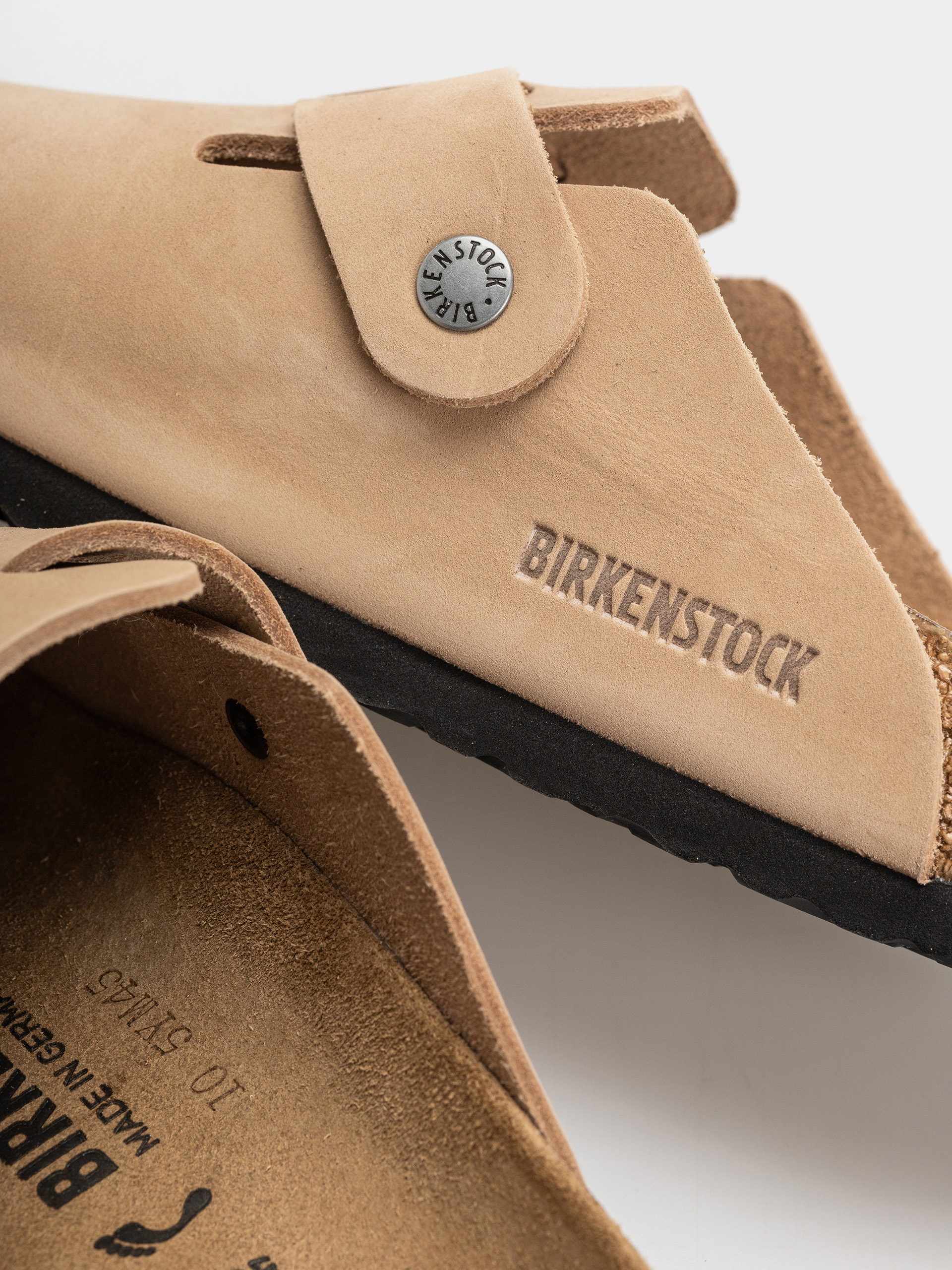 Birkenstock Flip Flops Boston Wire Buckle Nubuck Leather Narrow (sandcastle)