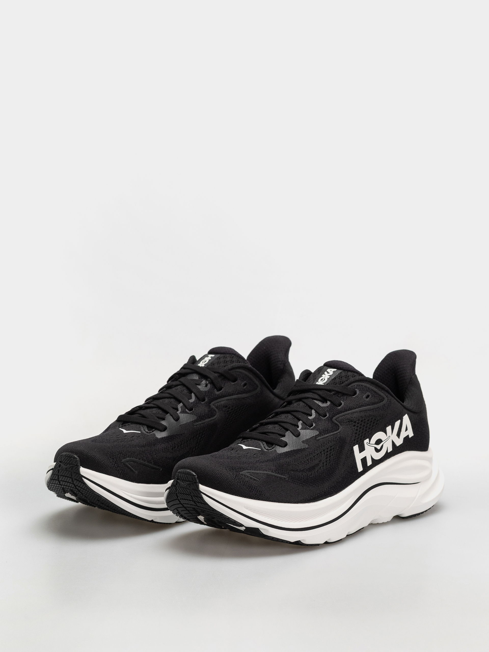 Hoka Clifton 10 Shoes (black/white)