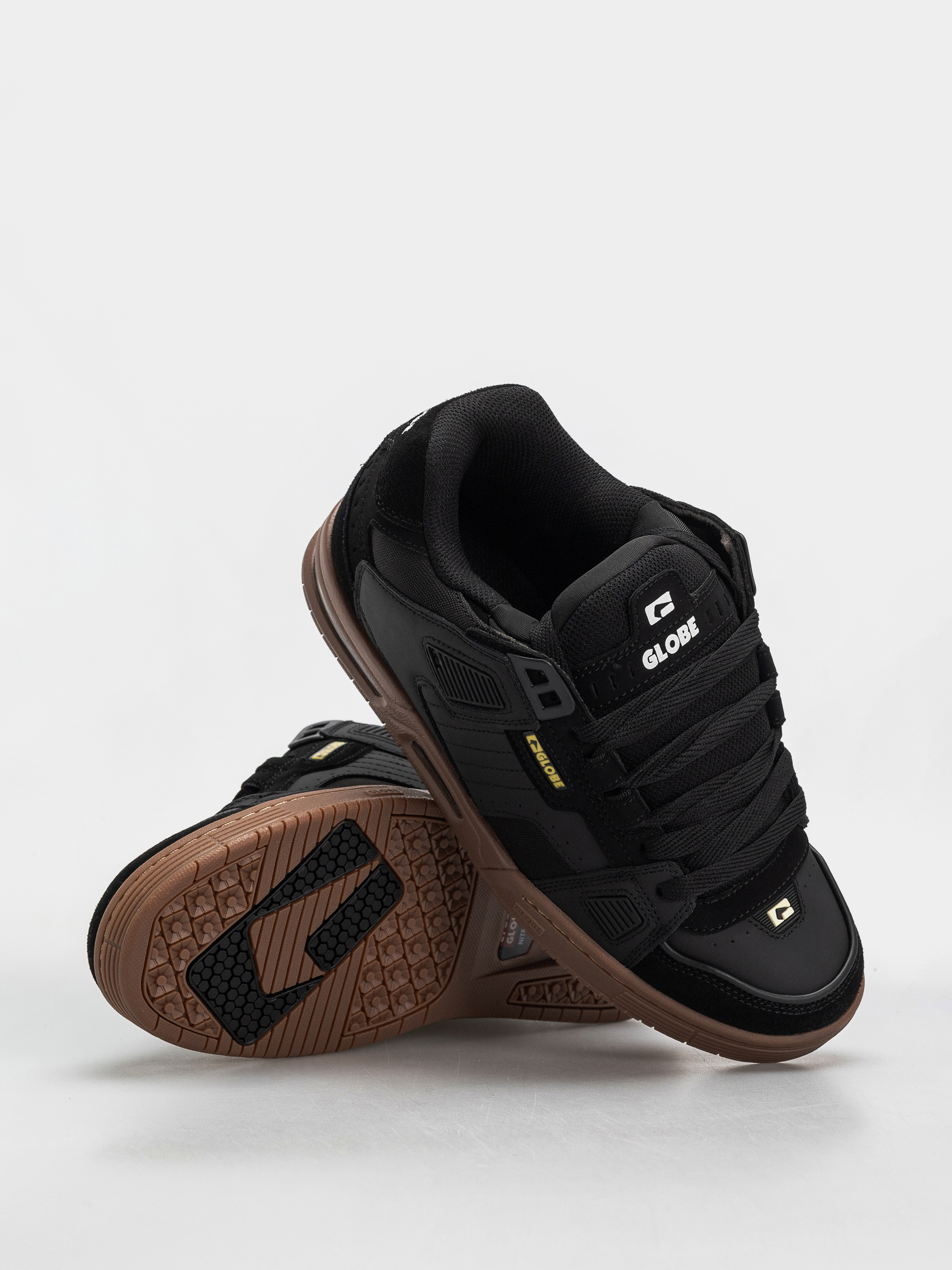 Globe Shoes Sabre (onyx/gum)