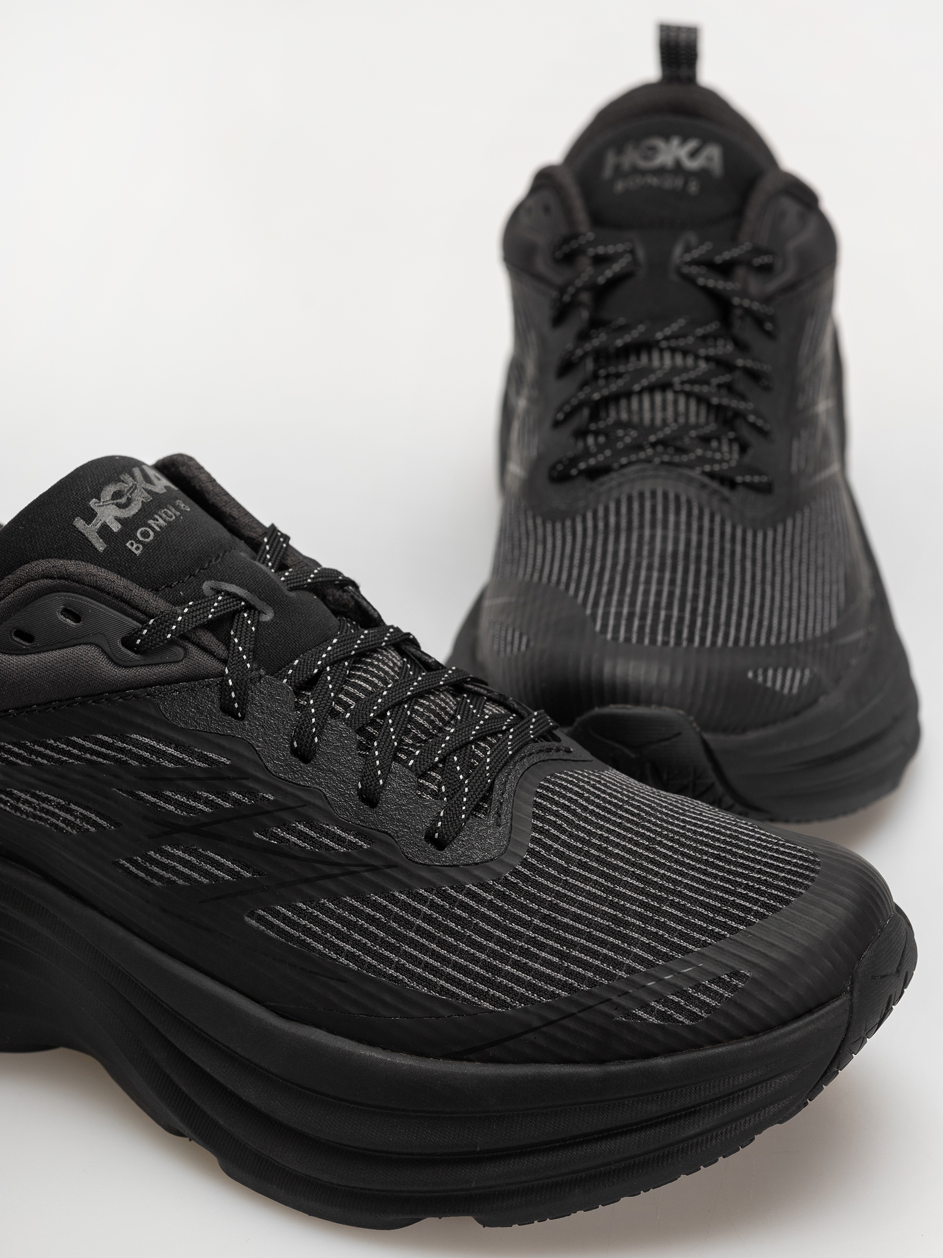 Hoka Schuhe Bondi 8 TS Caged (black/black)