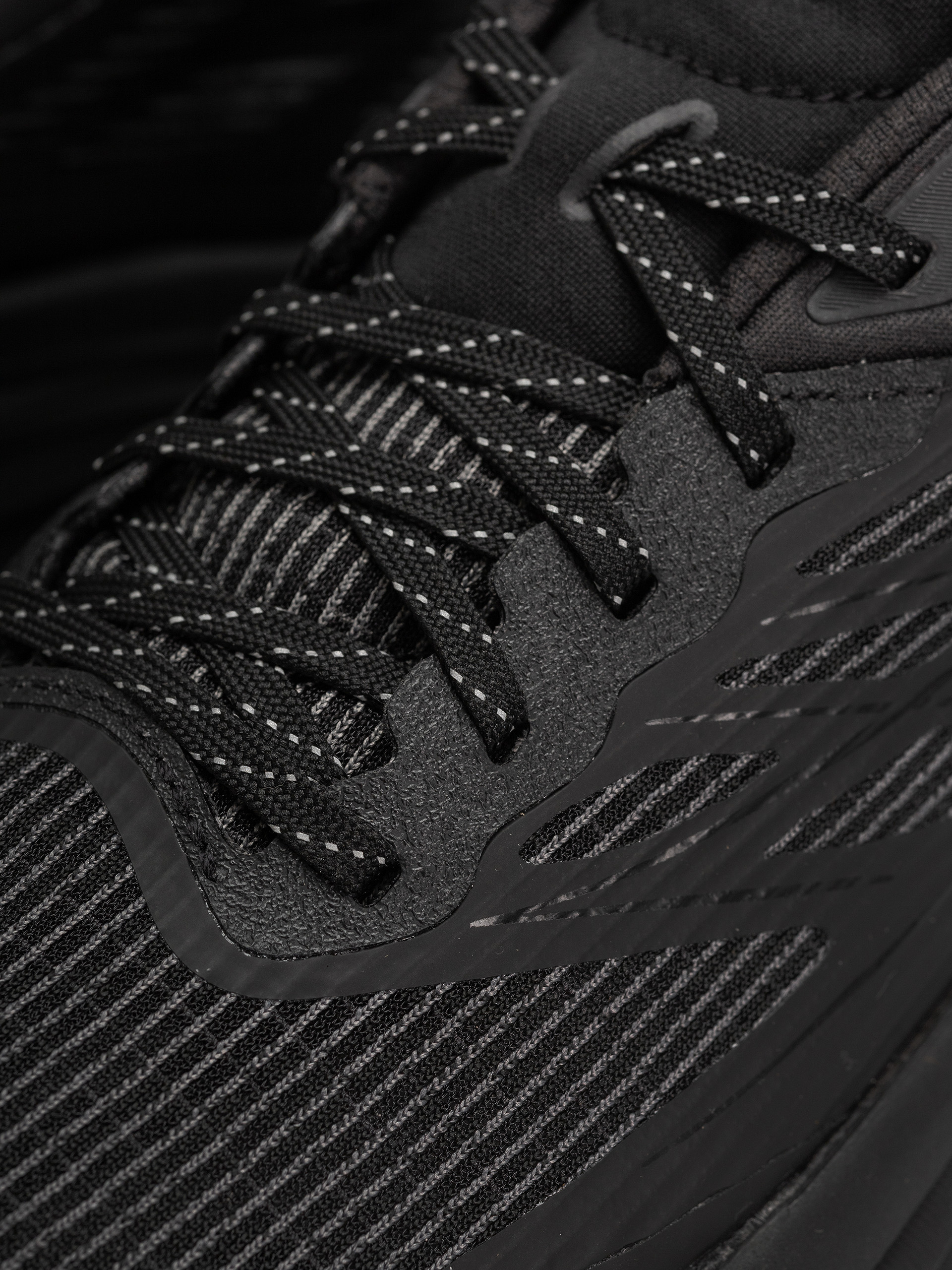 Hoka Schuhe Bondi 8 TS Caged (black/black)