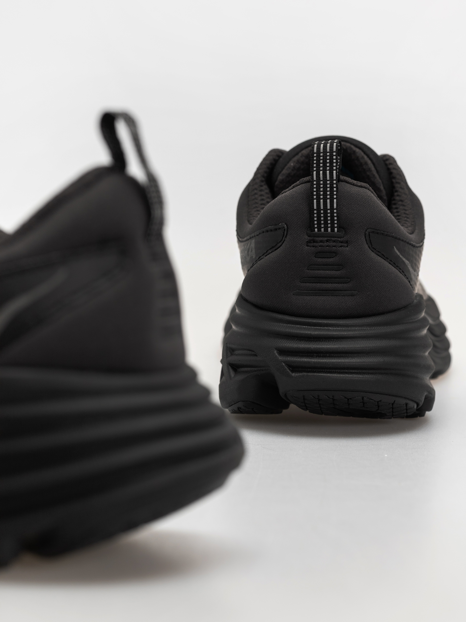 Hoka Schuhe Bondi 8 TS Caged (black/black)