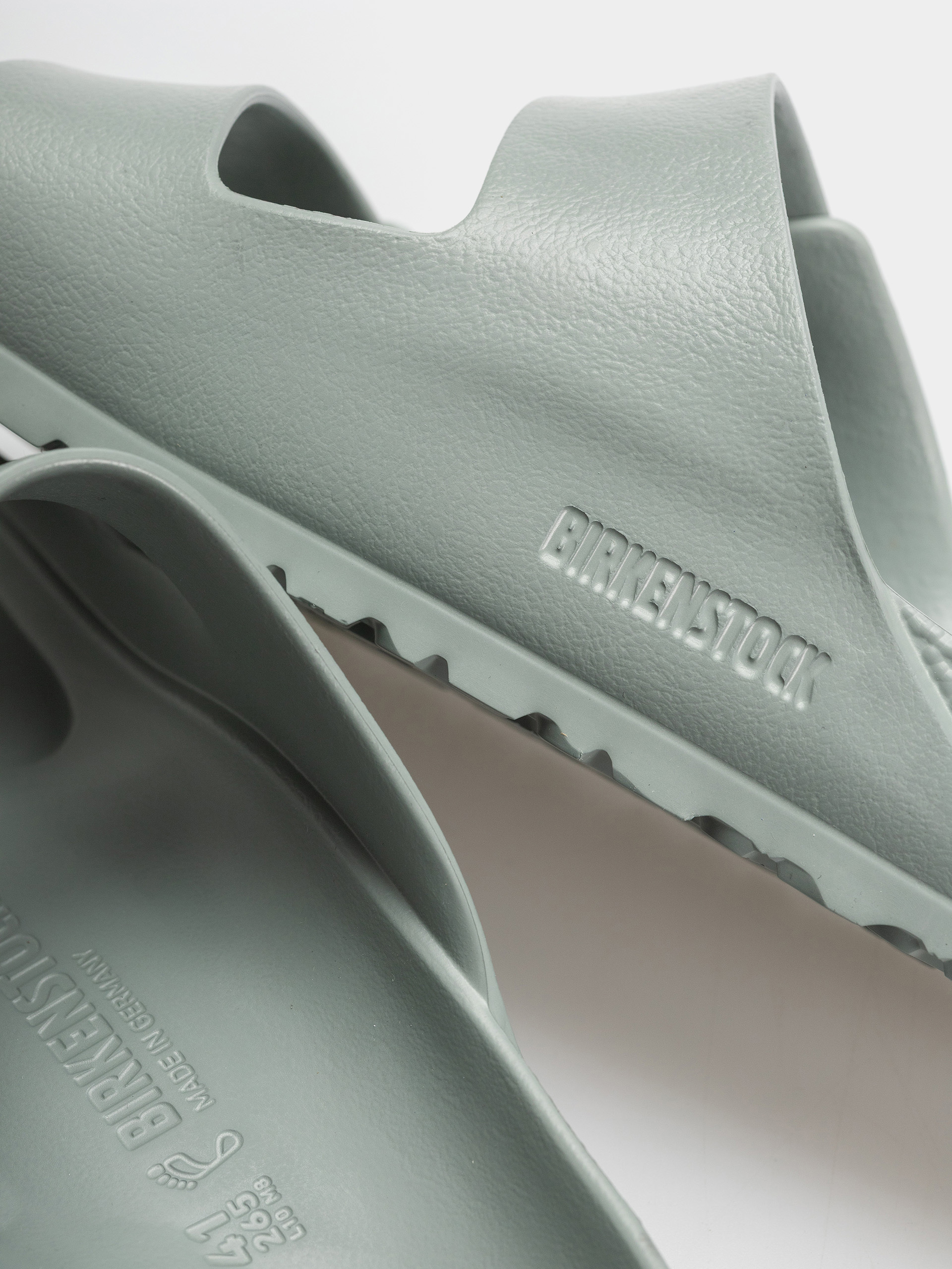 Birkenstock Flip Flops Arizona Essentials EVA Regular (pure sage)