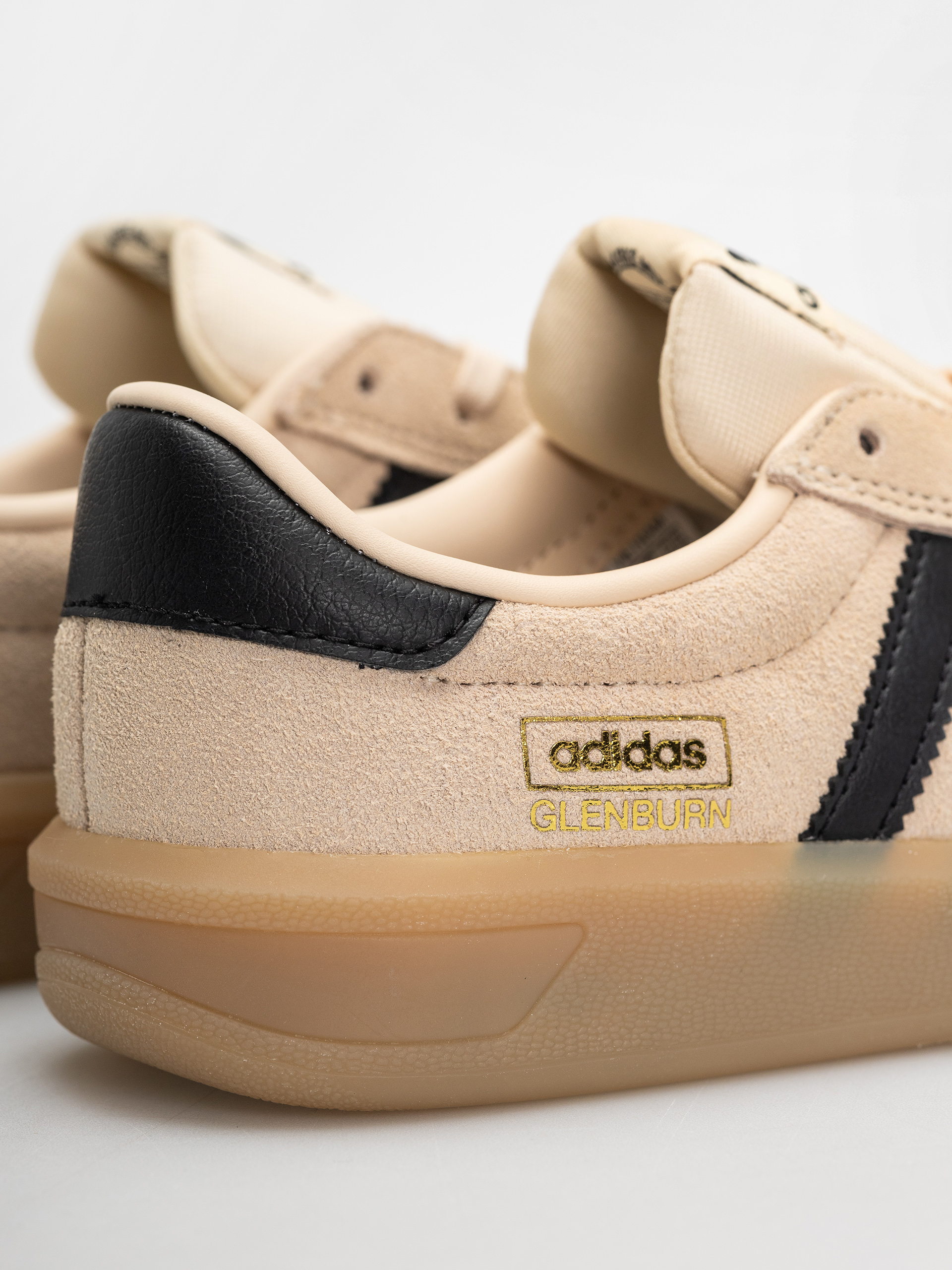 adidas Glenburn Shoes (sanstr/cblack/gum4)