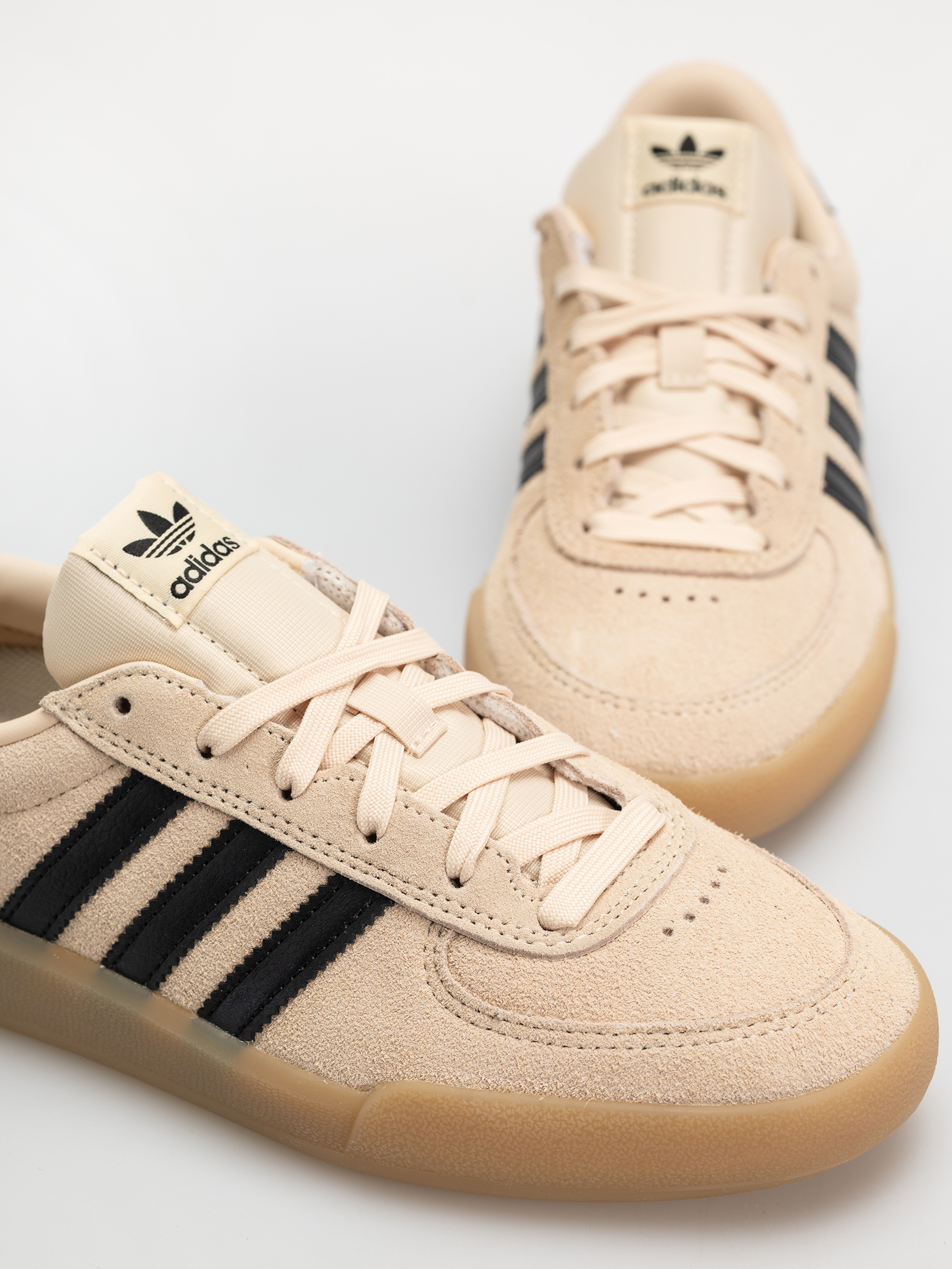 adidas Glenburn Shoes (sanstr/cblack/gum4)