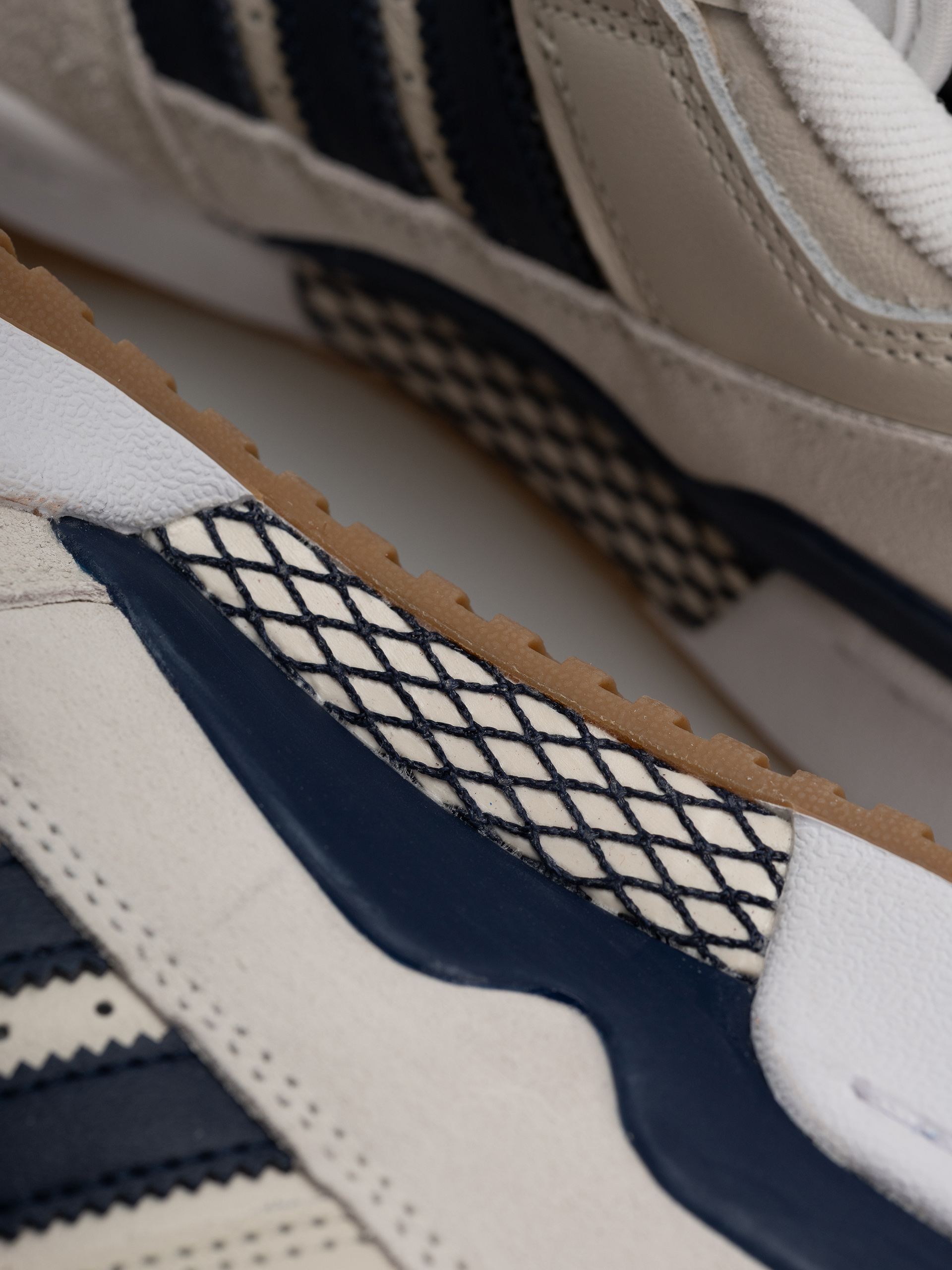 adidas Forum 84 Low Adv Shoes (cwhite/conavy/ftwwht)