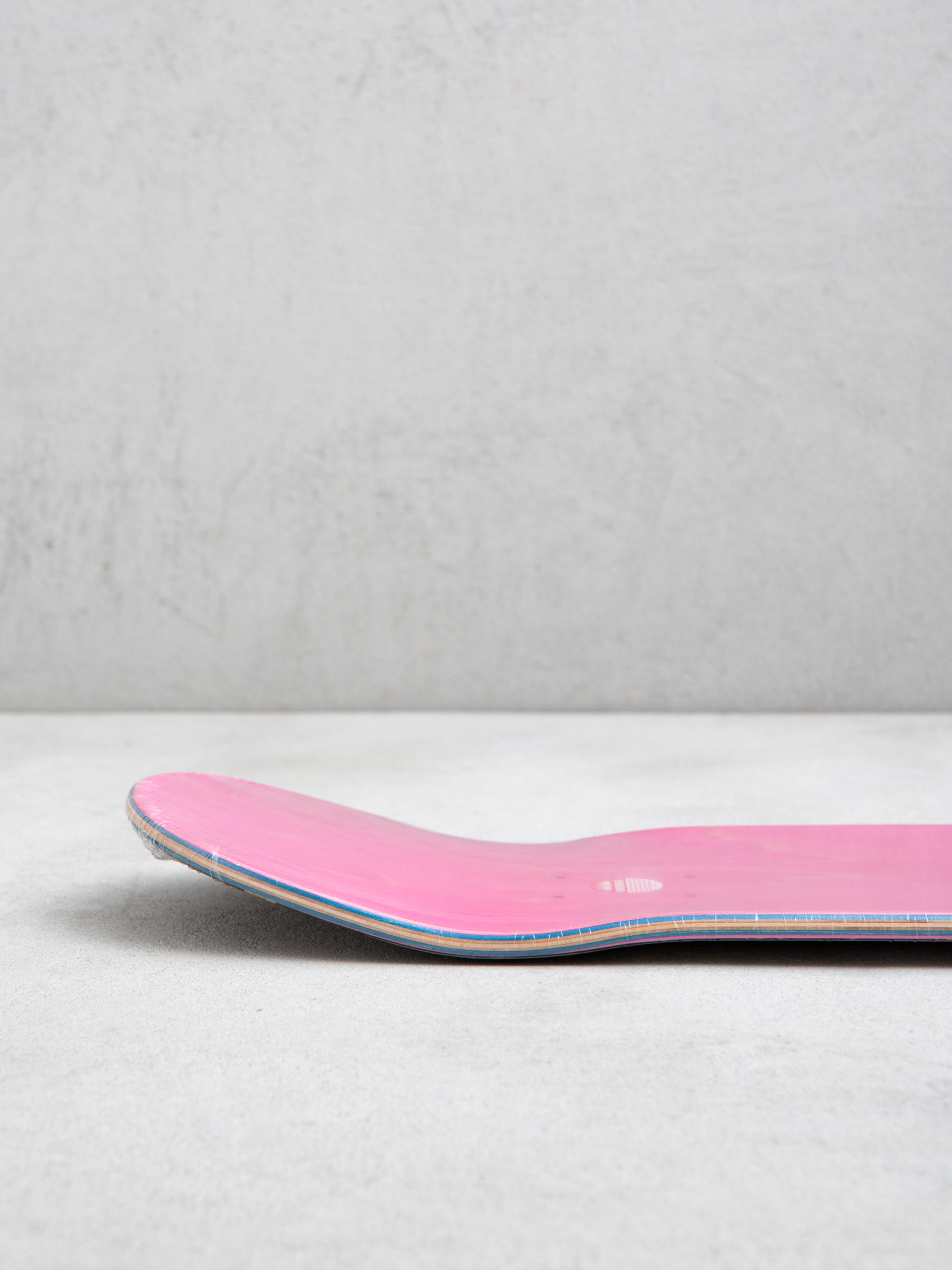 Flip Monograms Oliveira Deck