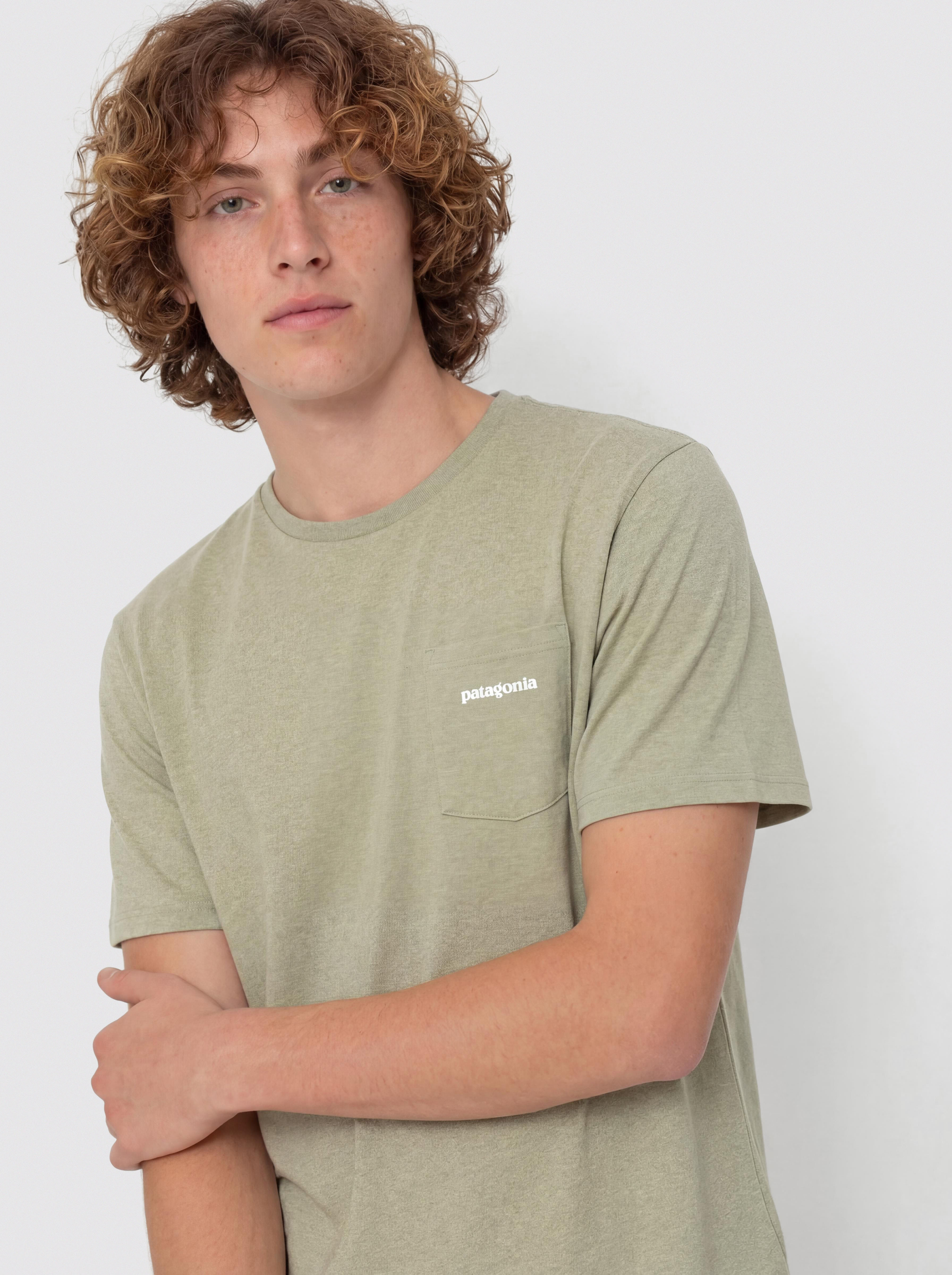Patagonia Boardshort Logo Pocket Responsibili T-Shirt (gumtree green)