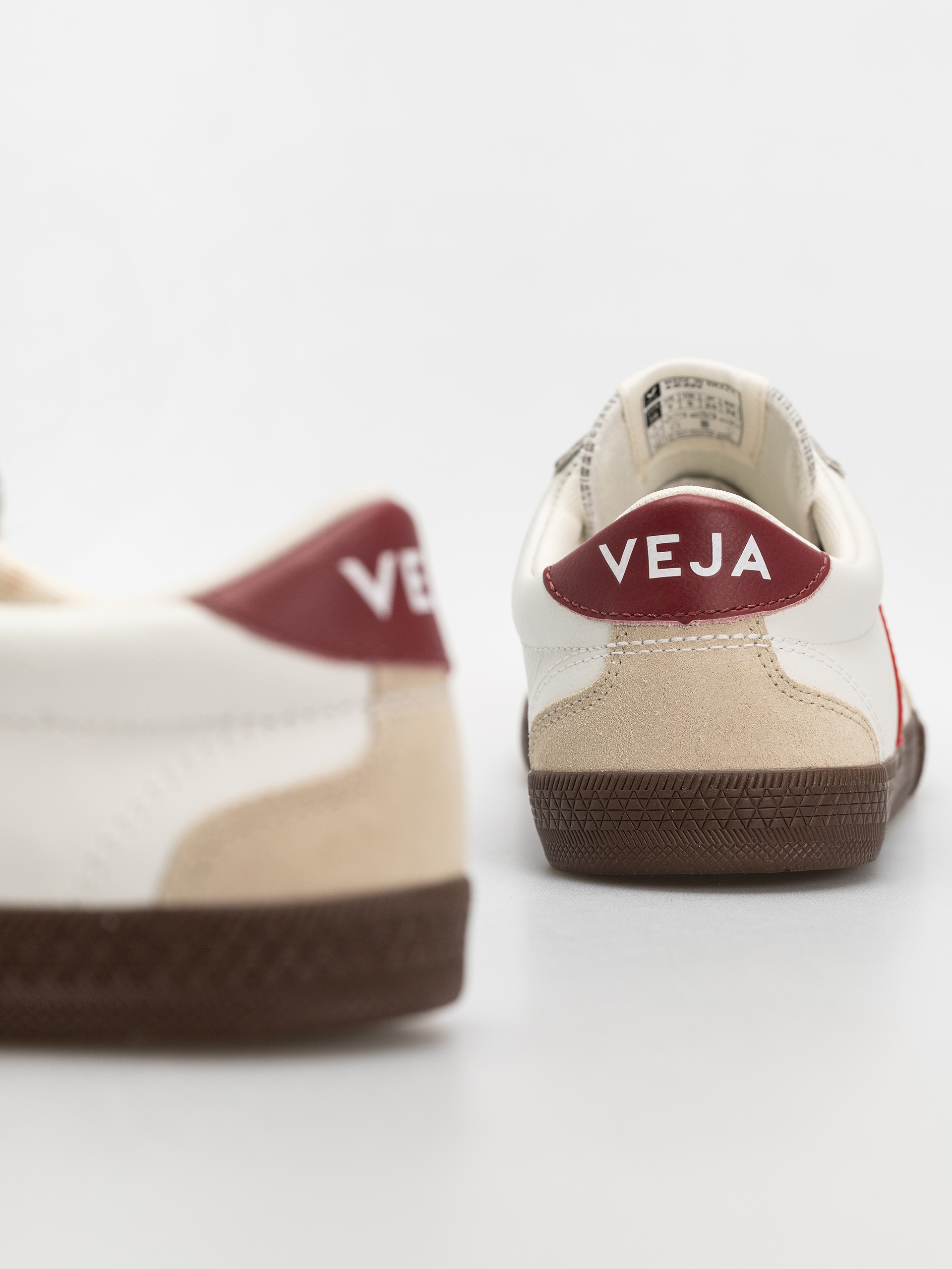 Veja Volley Wmn Shoes (white pekin bark)