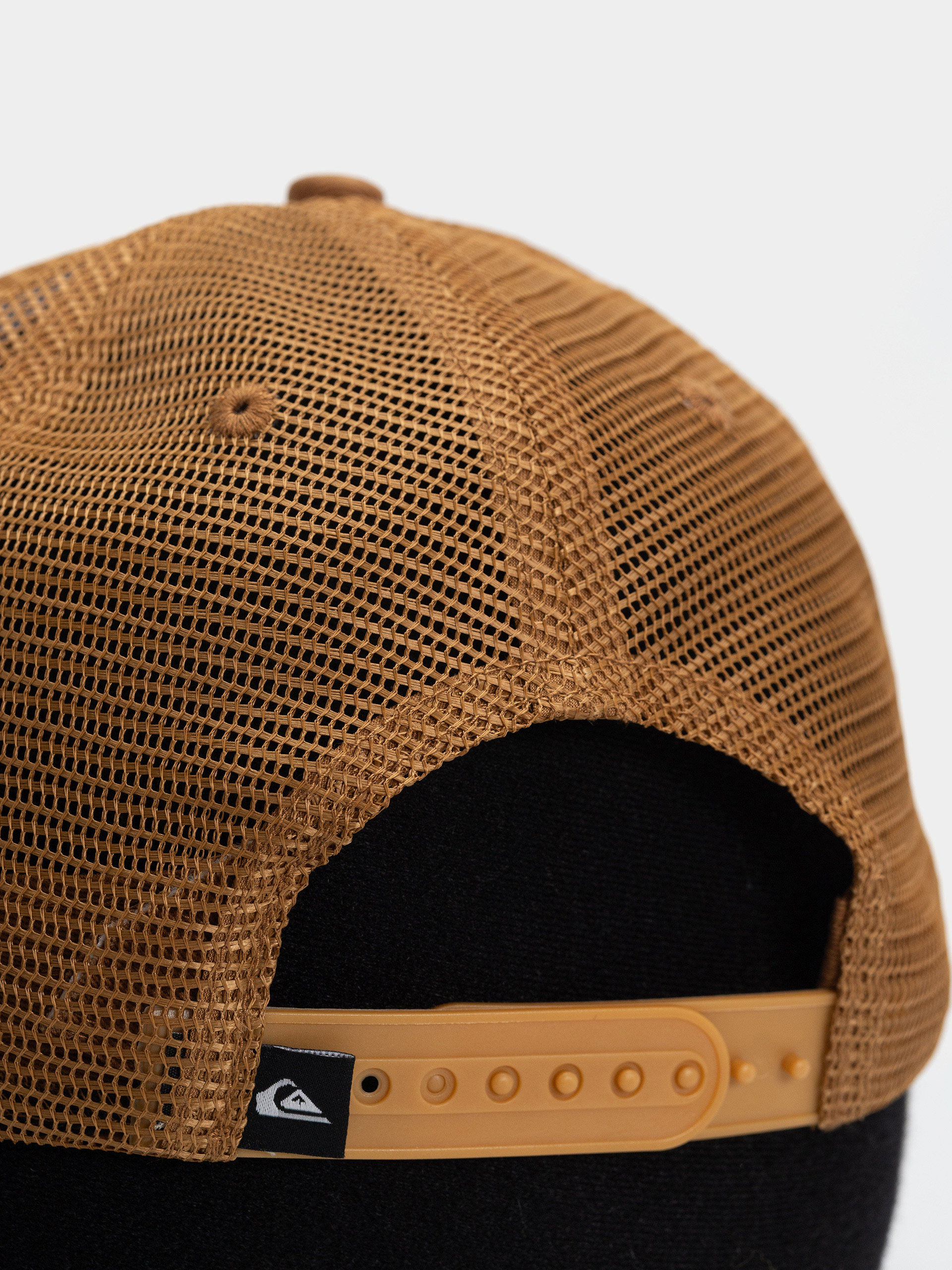 Quiksilver Decades Cotton Trucker Cap (tobacco brown)