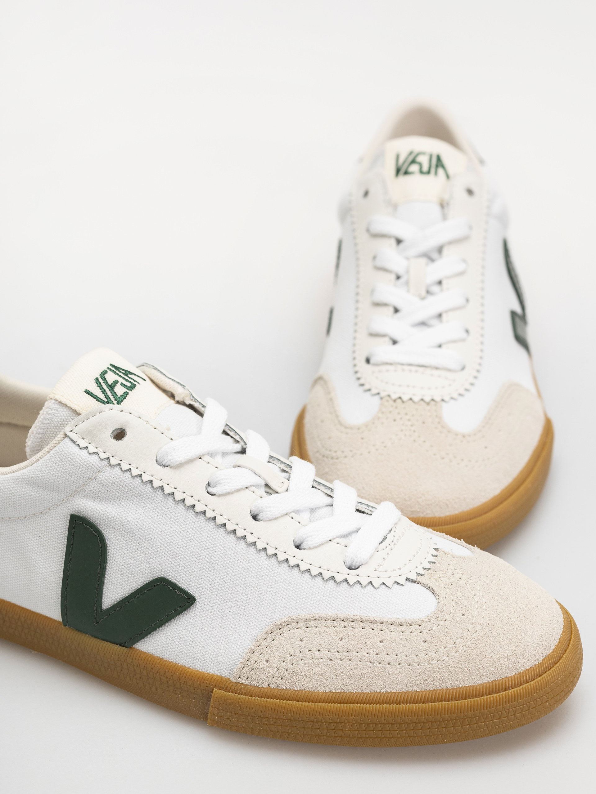 Veja Volley Wmn Shoes (white cryprus natural)
