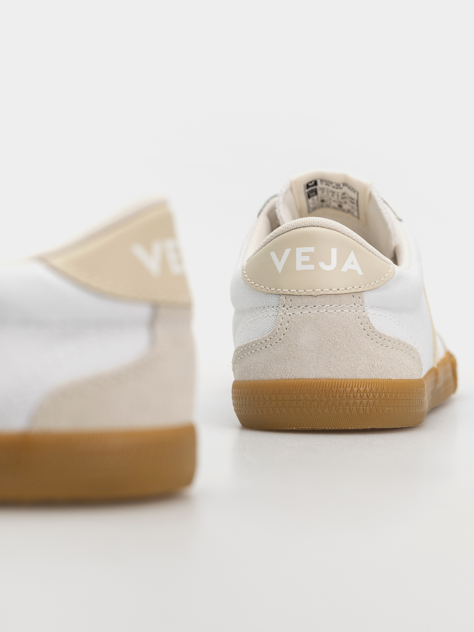 Veja Volley Wmn Shoes (white pierre natural)