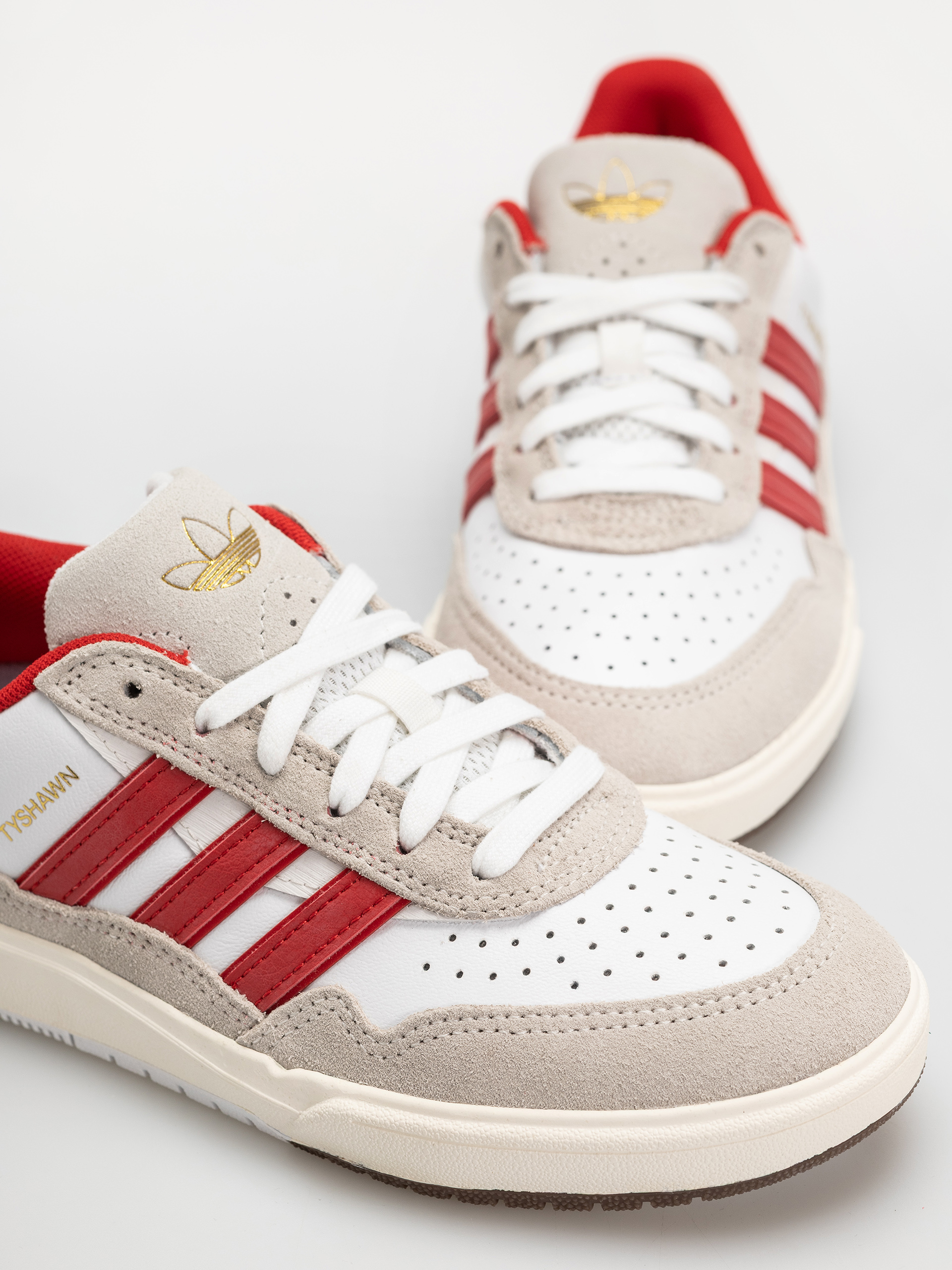 adidas Tyshawn II Shoes (ftwwht/betsca/cwhite)