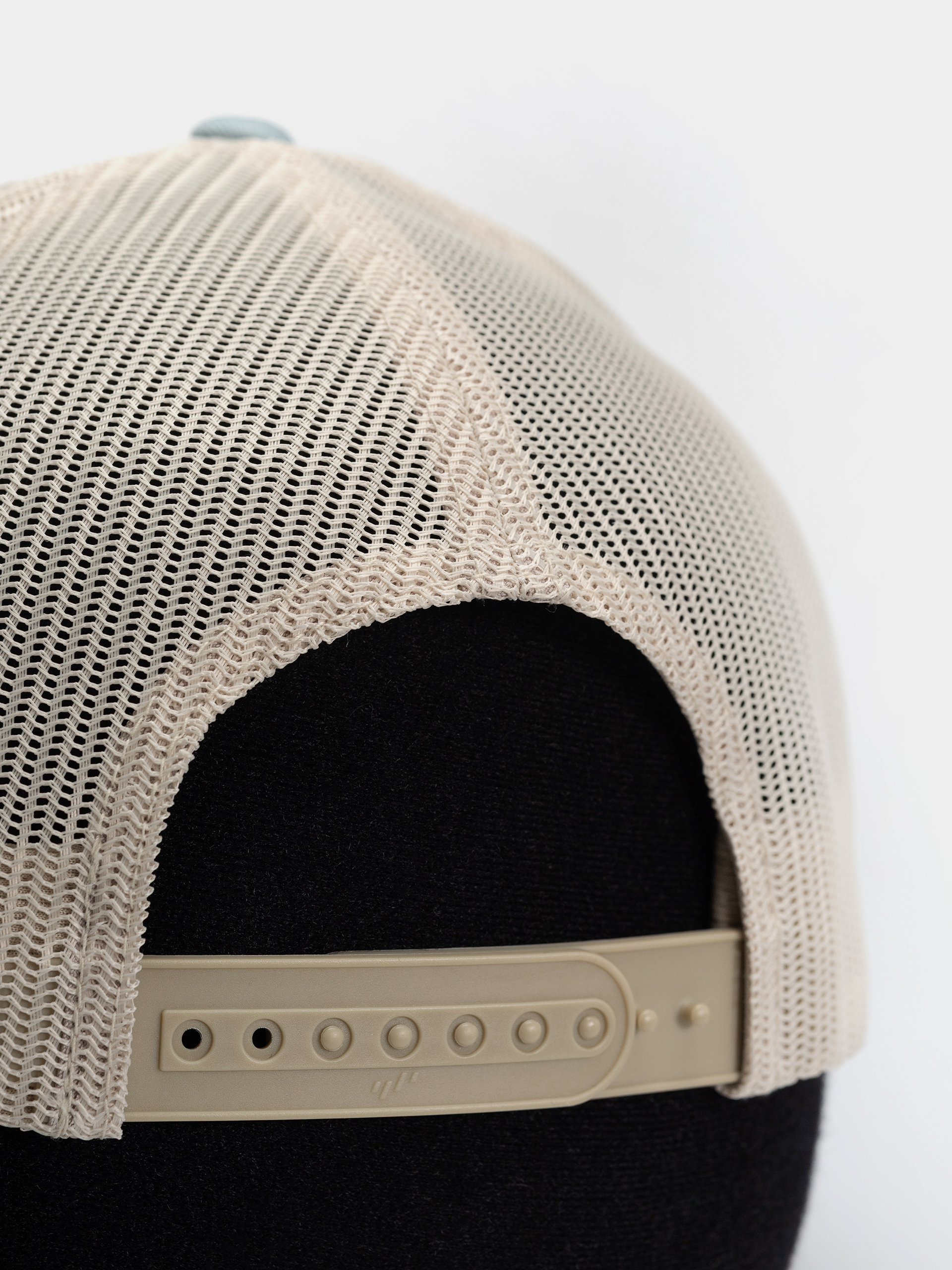 Columbia Mesh Snap Back Cap (crushed blue/iron/columbia mountains)