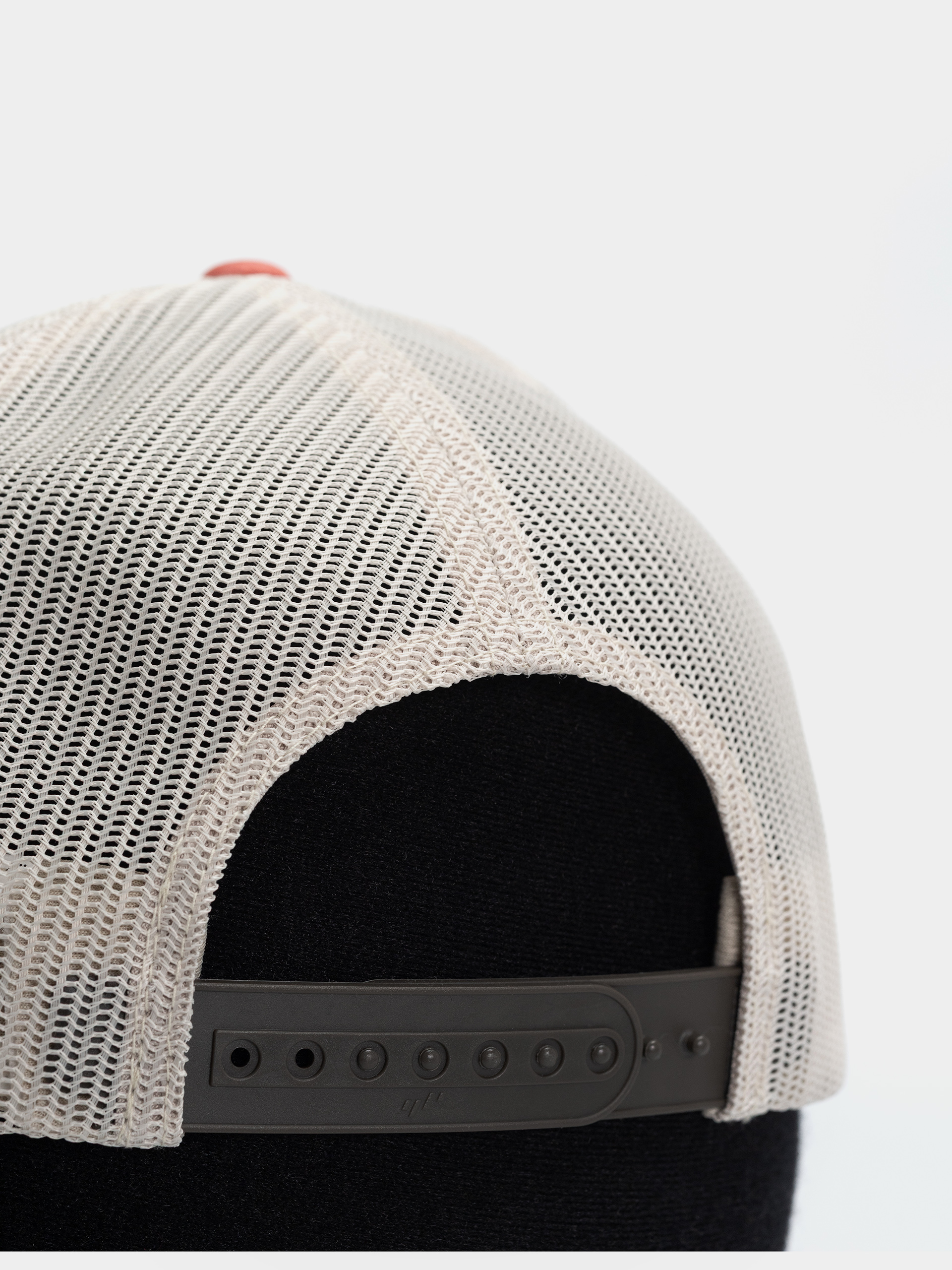 Columbia Mesh Snap Back Cap (washed red/shark/dark stone/iron)