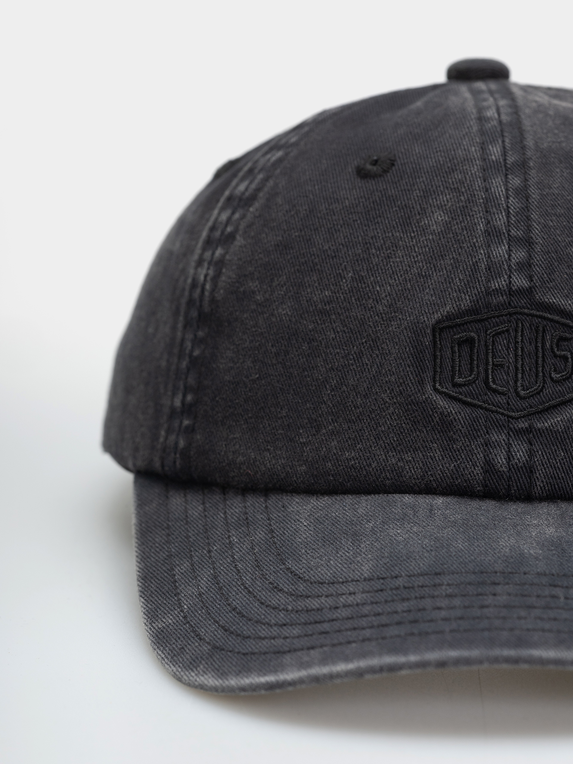 Deus Ex Machina Shield Garment Dyed Dad Cap (black)