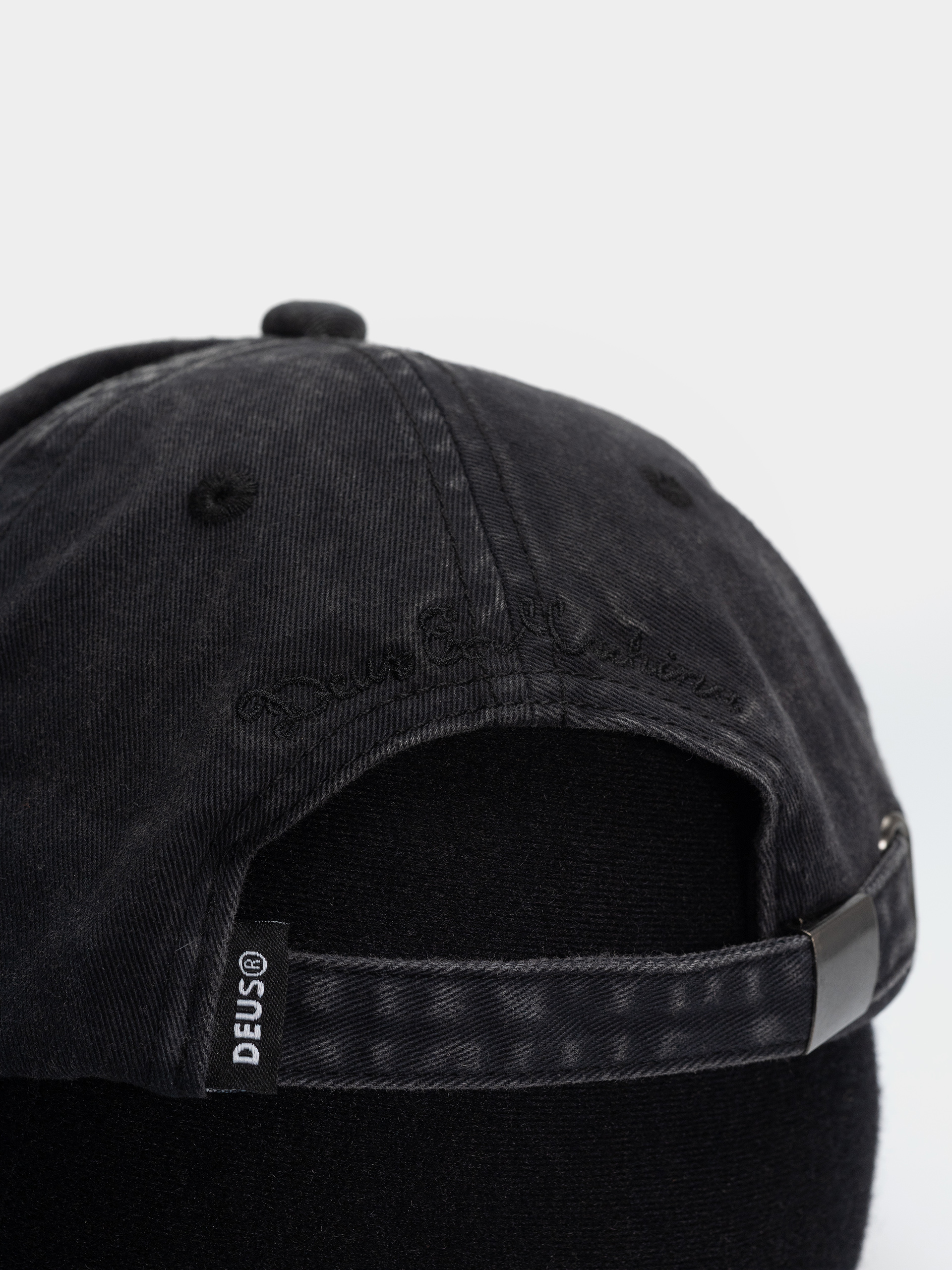 Deus Ex Machina Shield Garment Dyed Dad Cap (black)