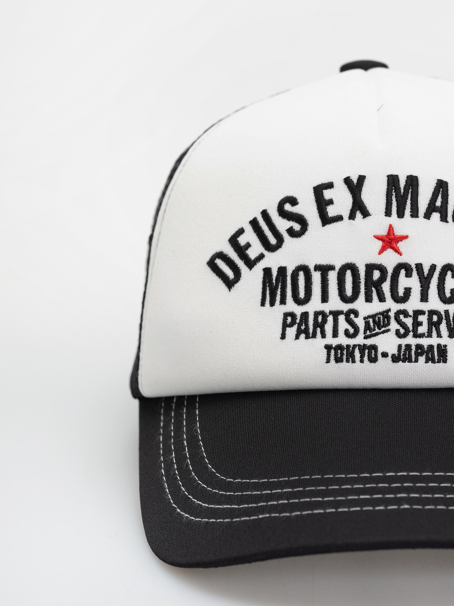 Deus Ex Machina Tokyo Original Address Cap - white, black (black)