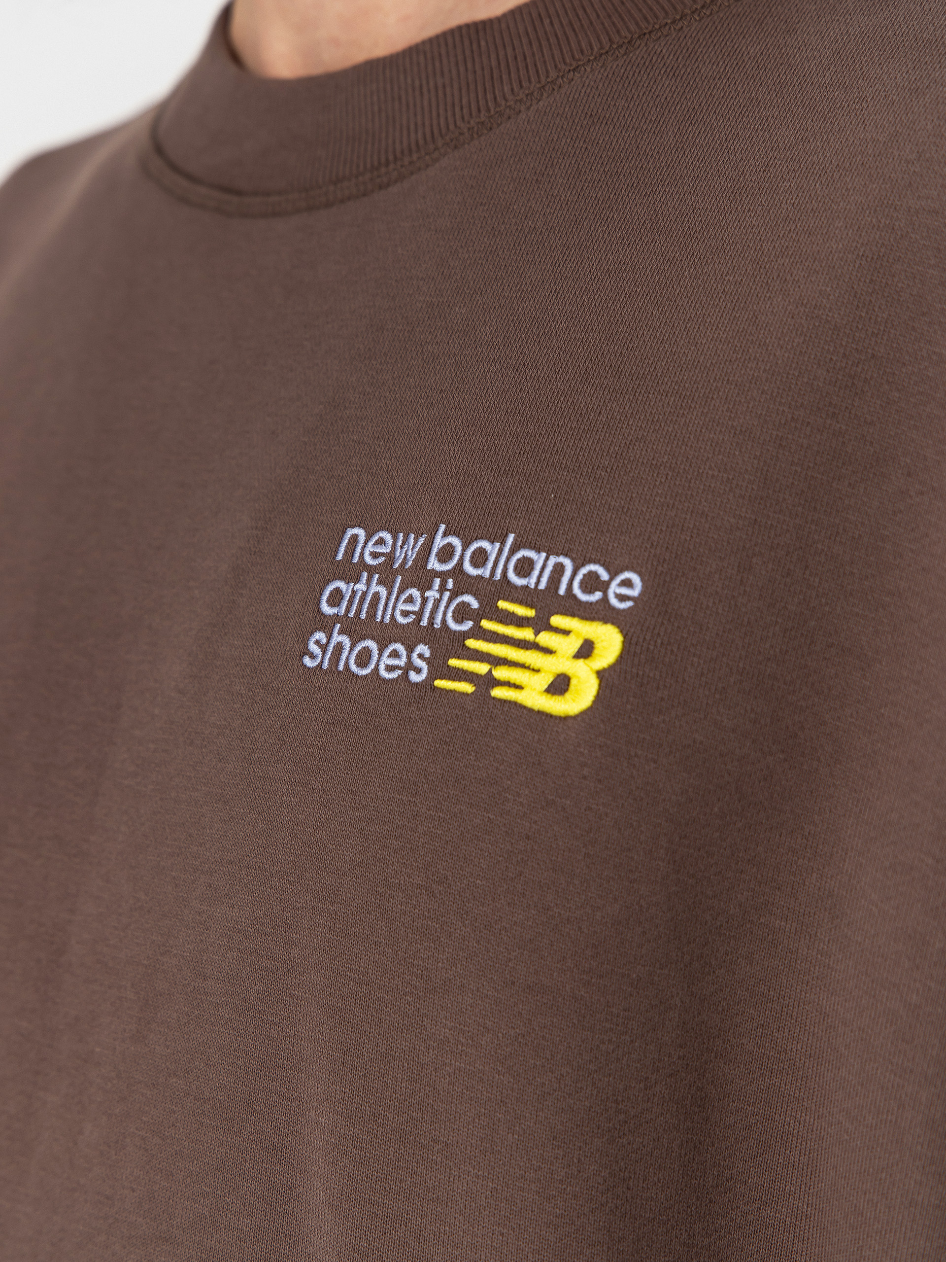 New Balance Athletics Premium Logo Crew Sweatshirt (cortado)