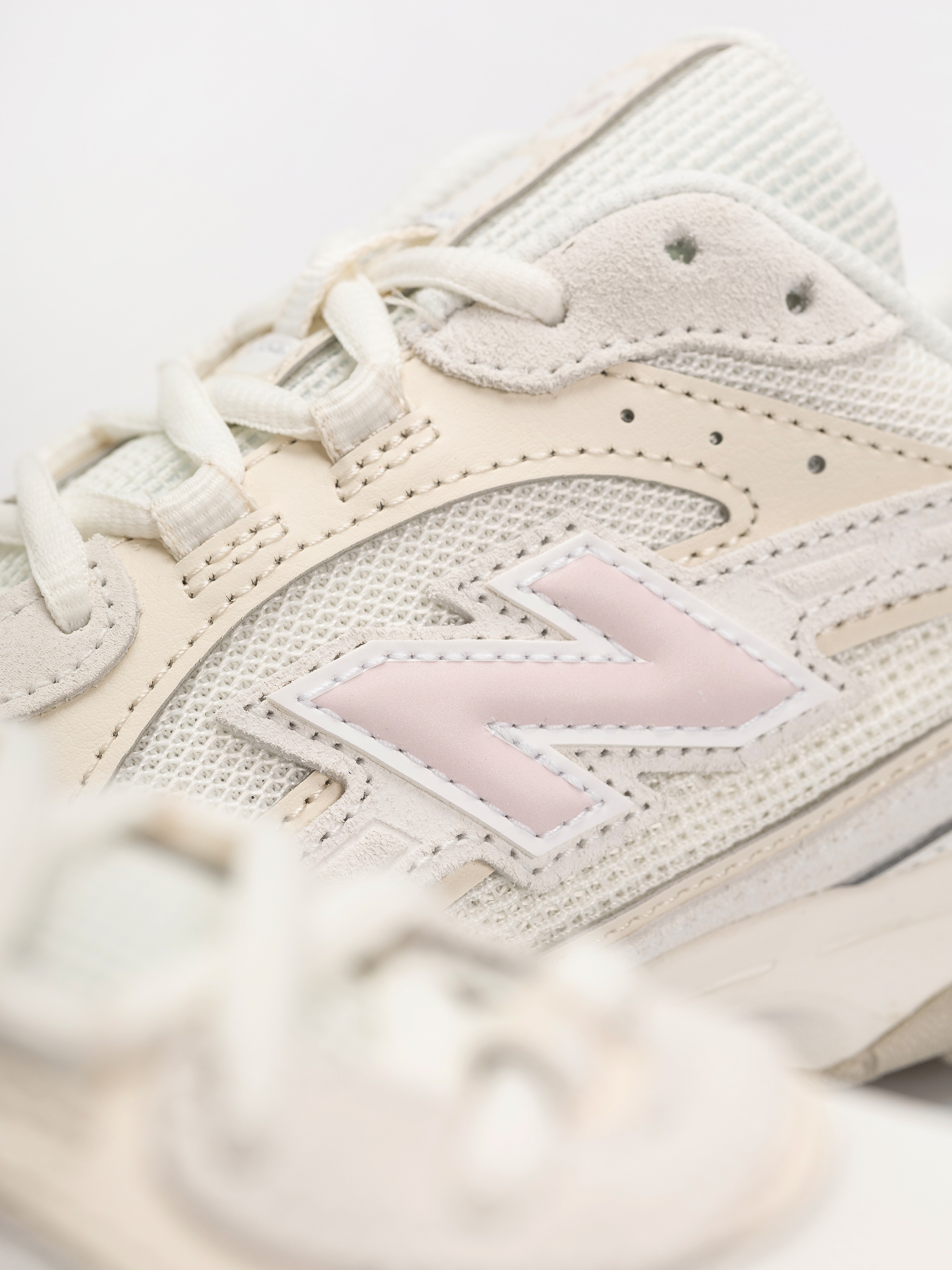 New Balance Schuhe 204 (sea salt/stone pink)