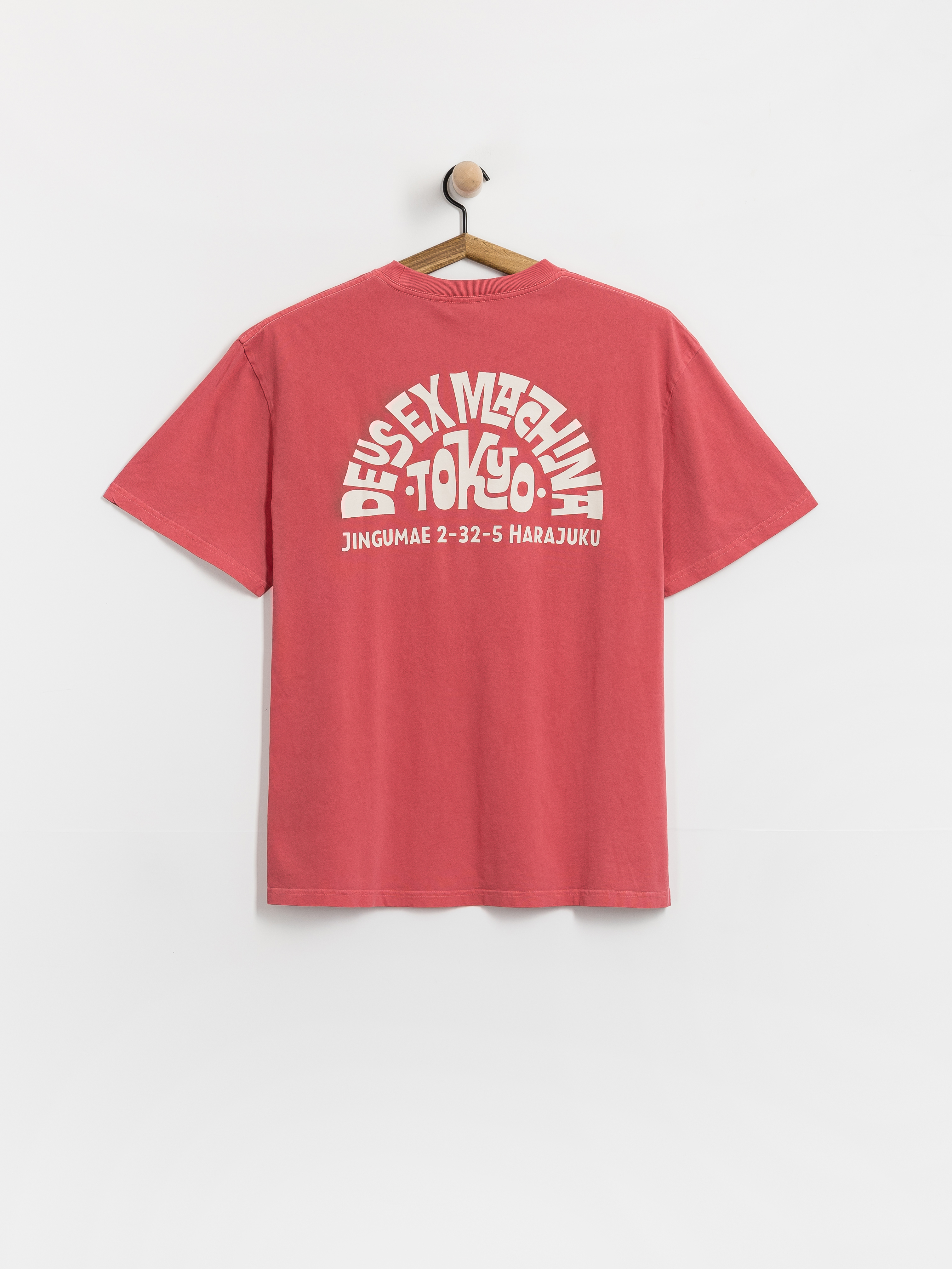 Deus Ex Machina T-Shirt Tokyo Address (melon red)