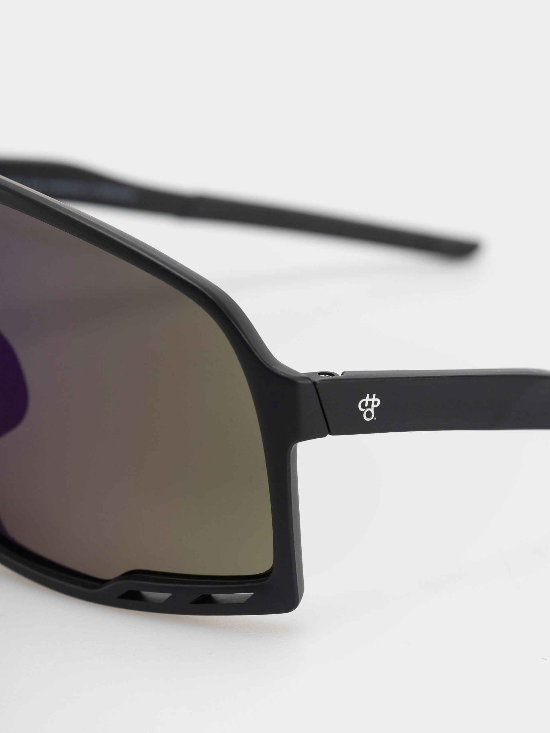 CHPO Henrik Sunglasses (matte black/purple mirror)