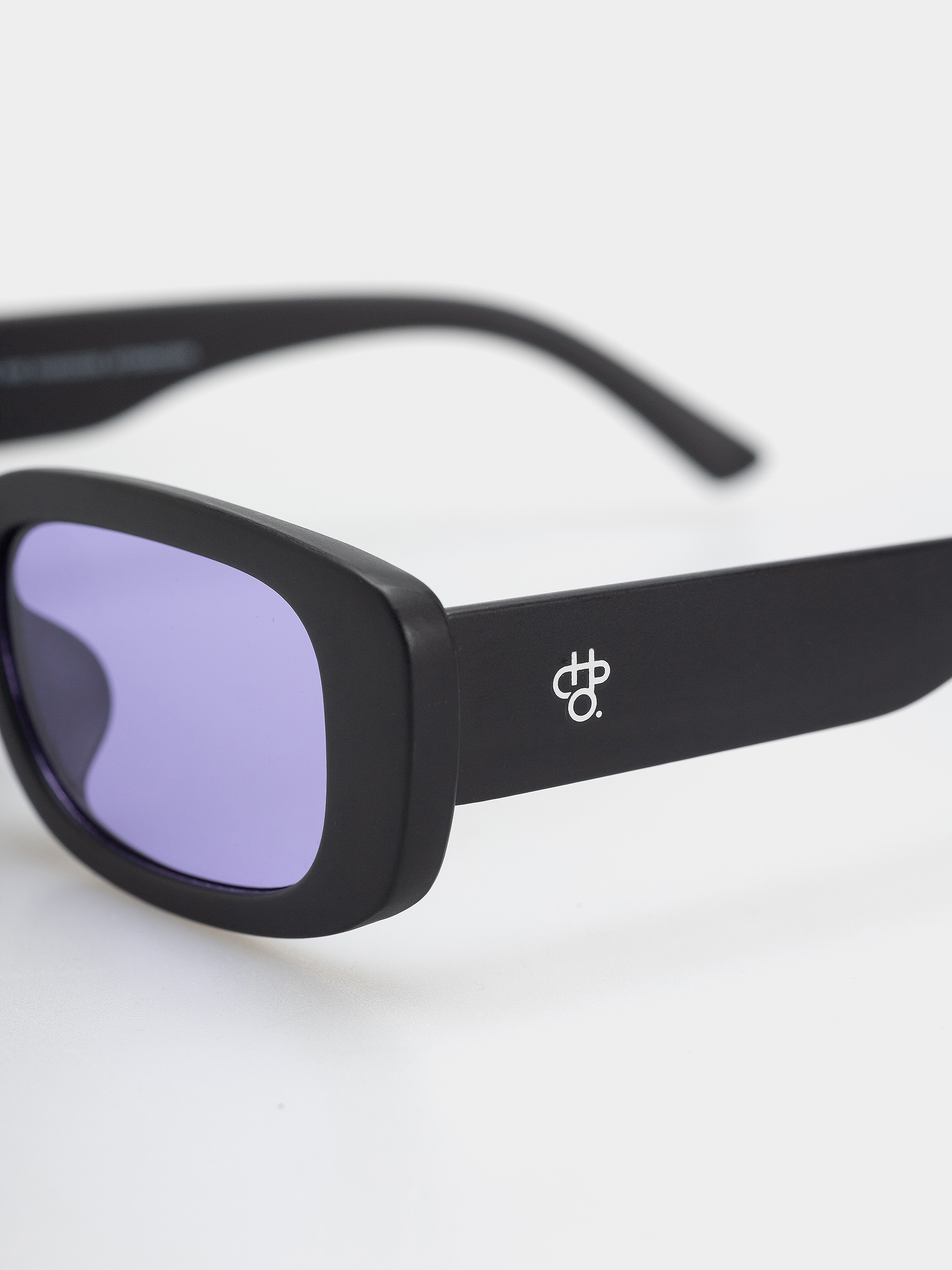 CHPO Nicole Sonnenbrille (matte black/purple)