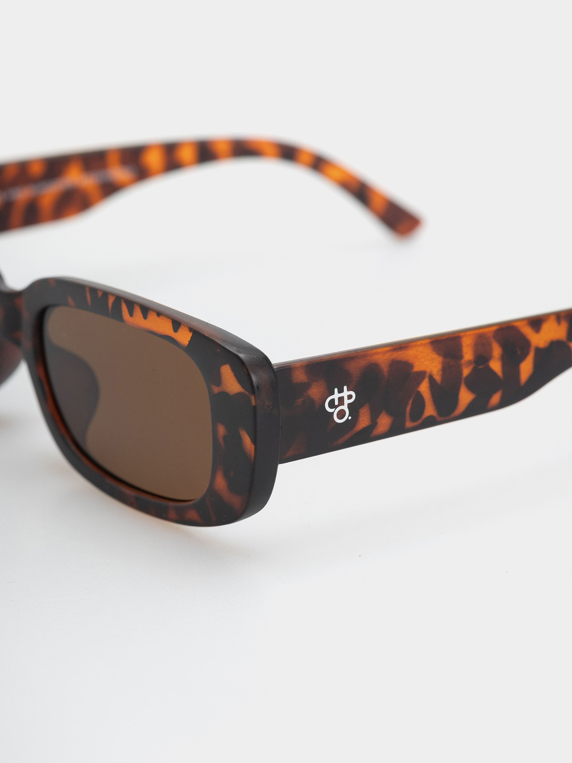 CHPO Nicole Sunglasses (matte turtle brown/brown)