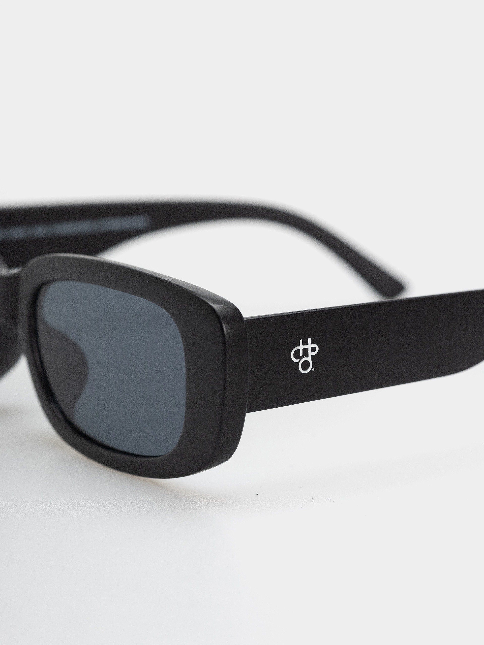 CHPO Nicole Sonnenbrille (matte black/black)