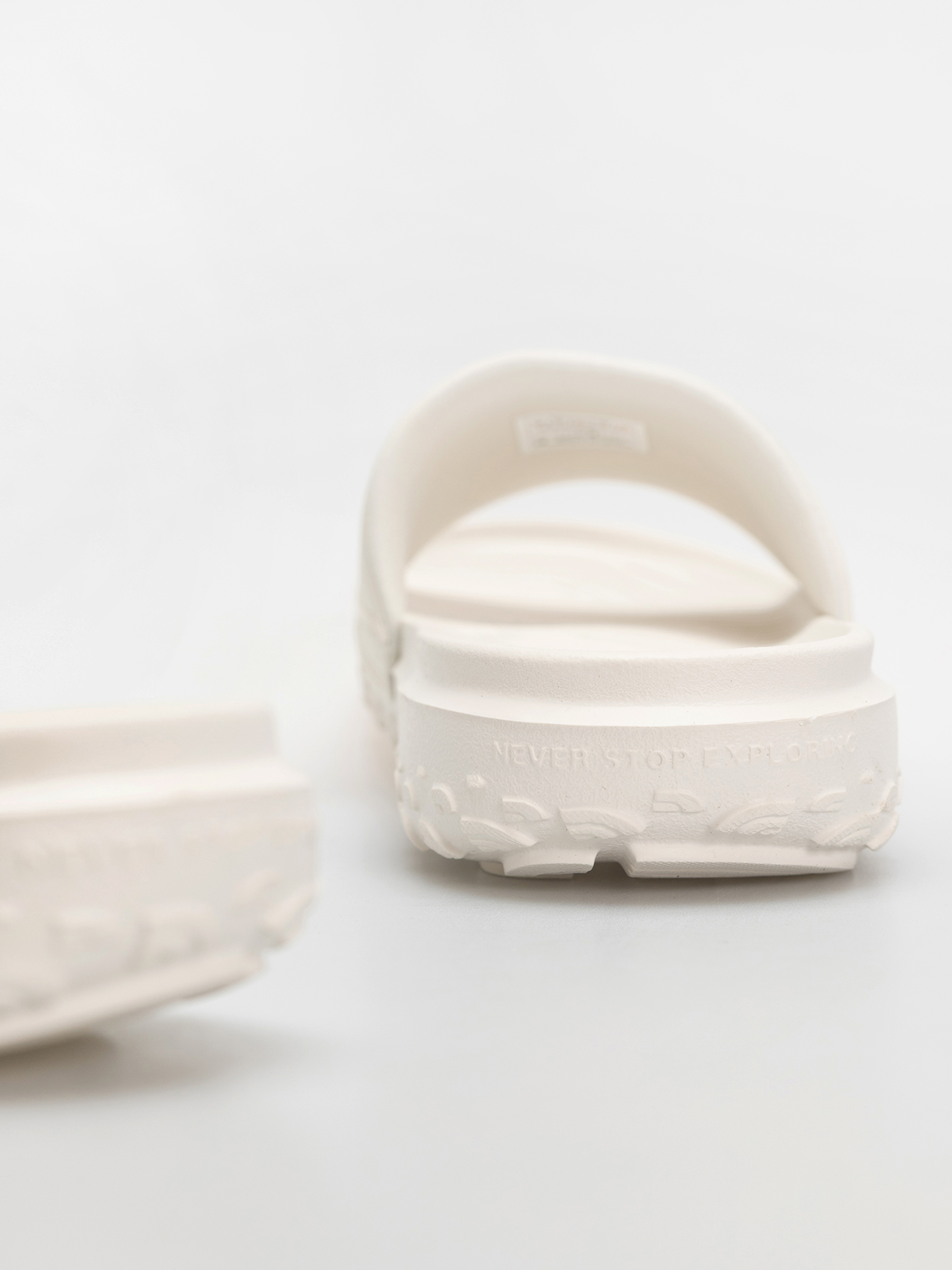 The North Face Never Stop Cush Flip-flops (white dune/lava)