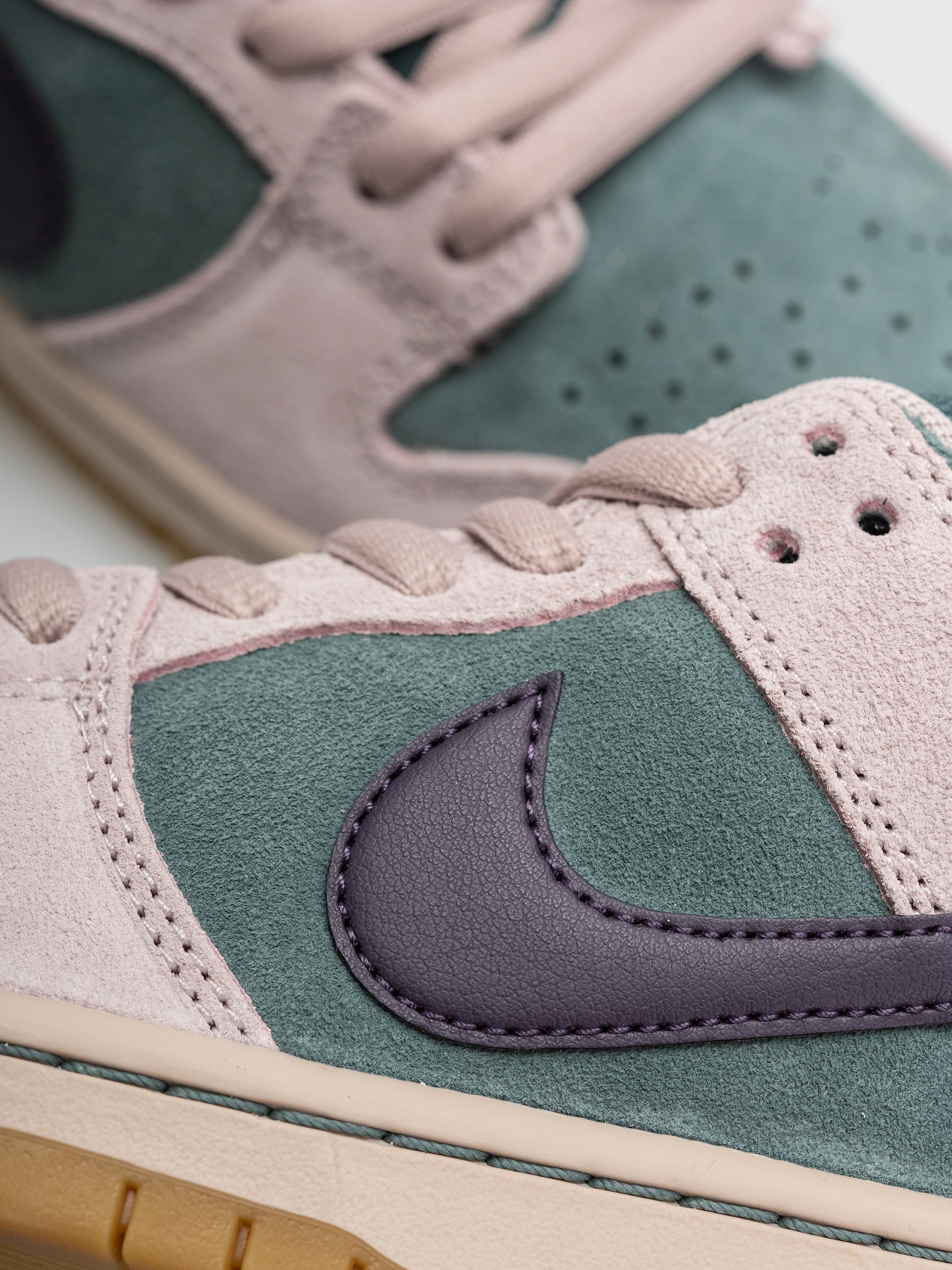 Nike SB Dunk Low Pro Schuhe (mineral slate/dark raisin/particle rose)
