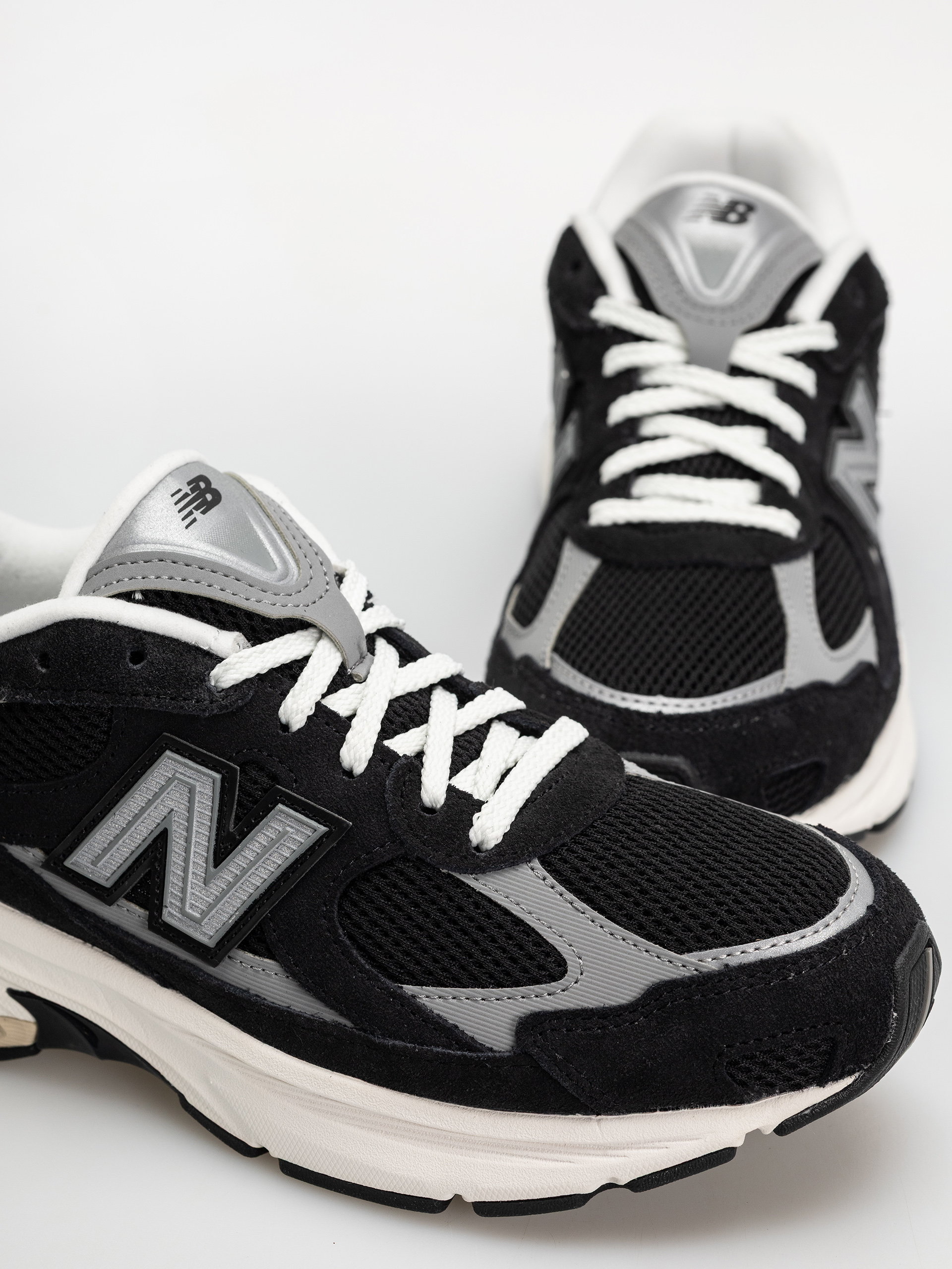 New Balance 2010 Schuhe (black/shadow grey/sea salt)