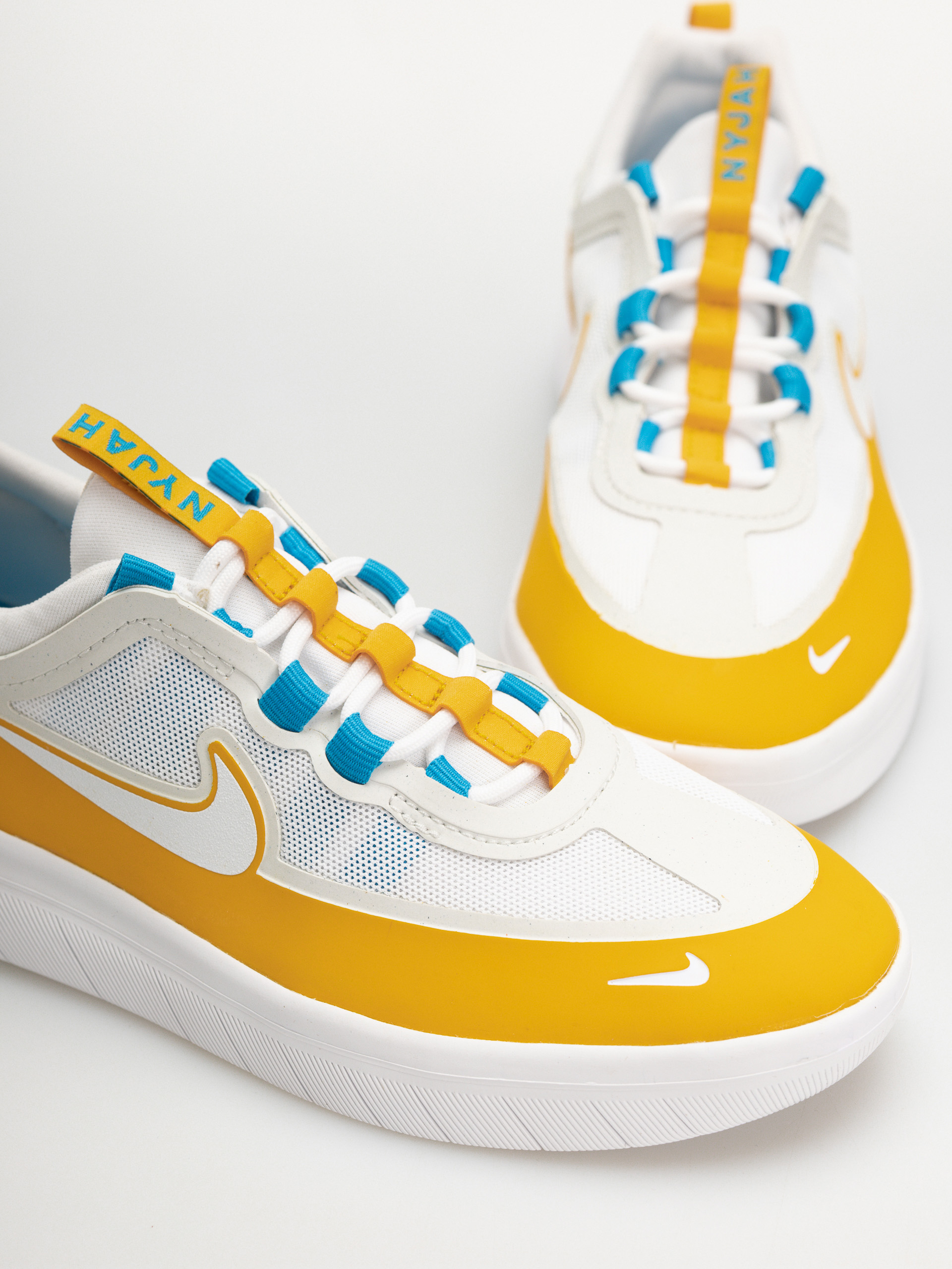 Nike SB Nyjah Free 2 Shoes (dark sulfur/white laser blue)