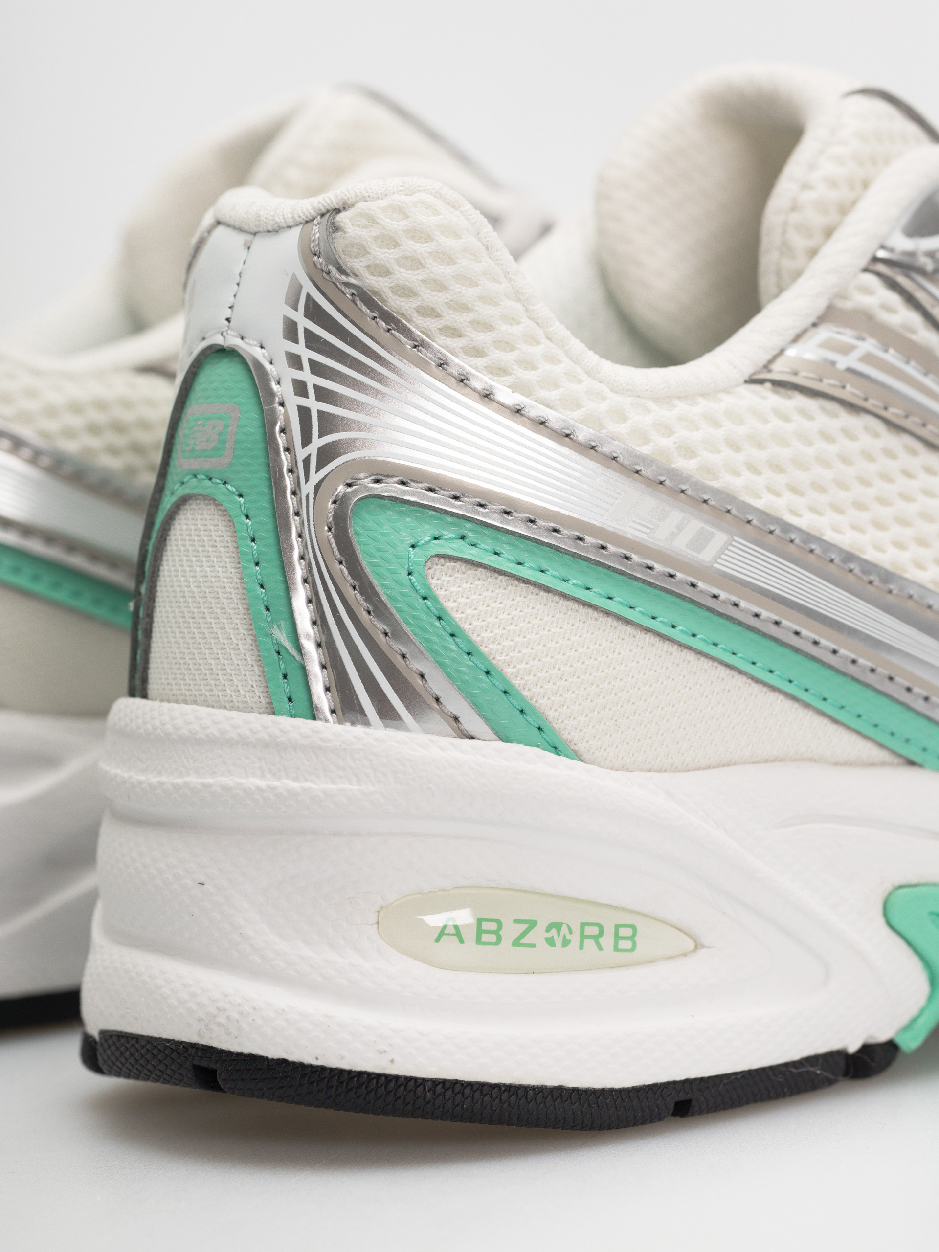 New Balance 740 JR Schuhe (silver metallic/deep end)