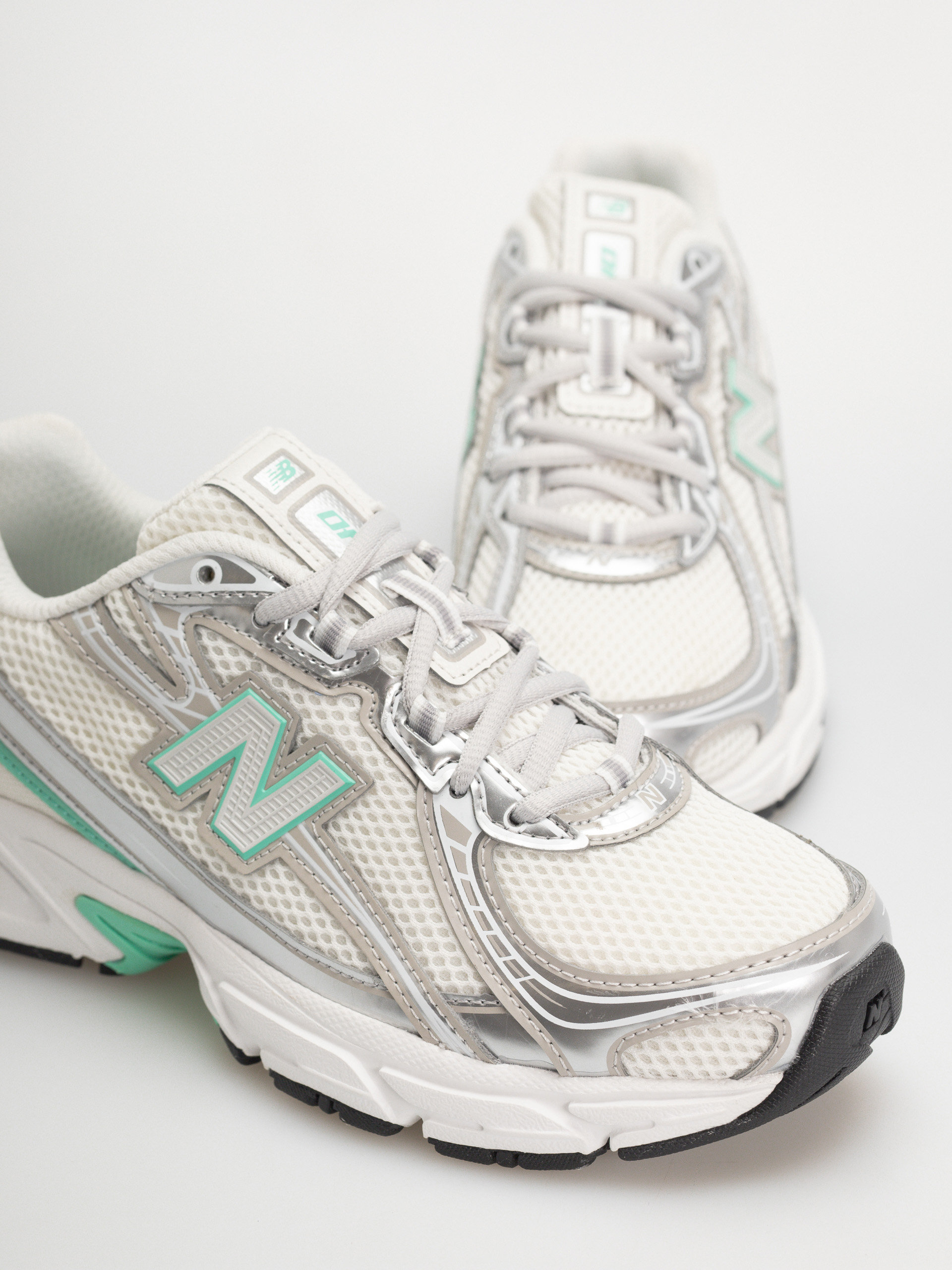 New Balance 740 JR Shoes (silver metallic/deep end)