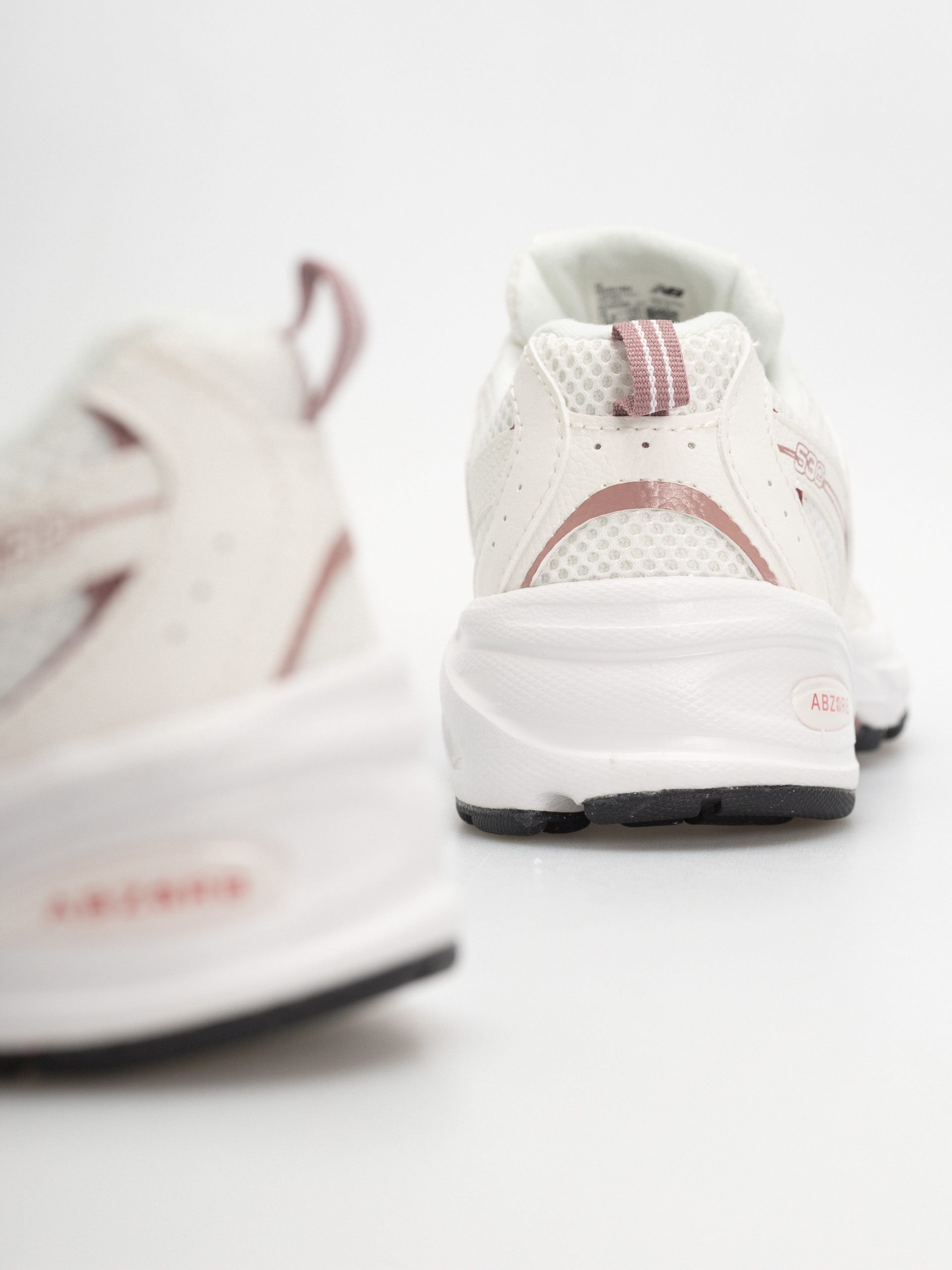 New Balance 530 JR Shoes (sea salt/rosewood)