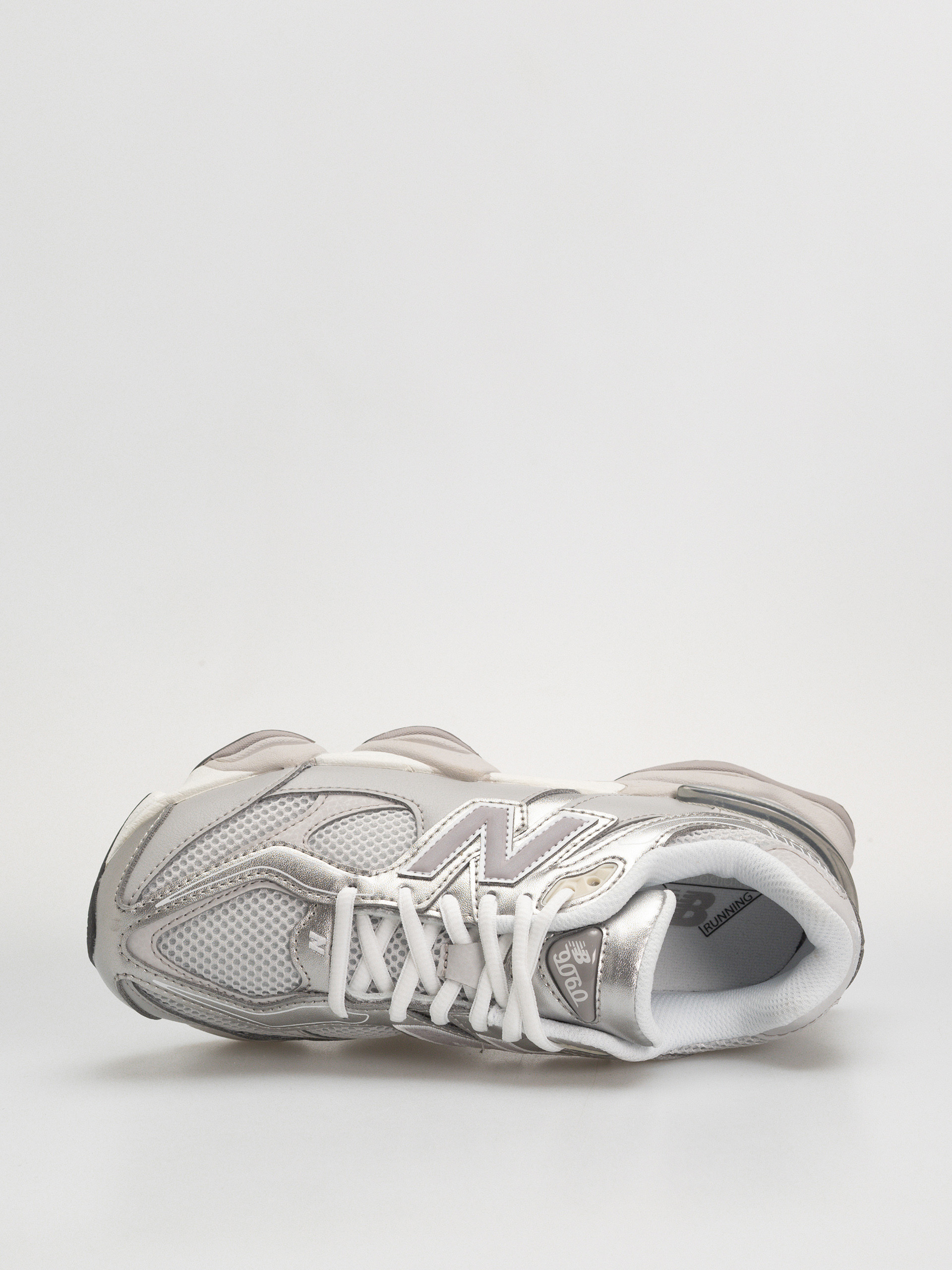 New Balance Shoes 9060 JR (raincloud/truffle salt)