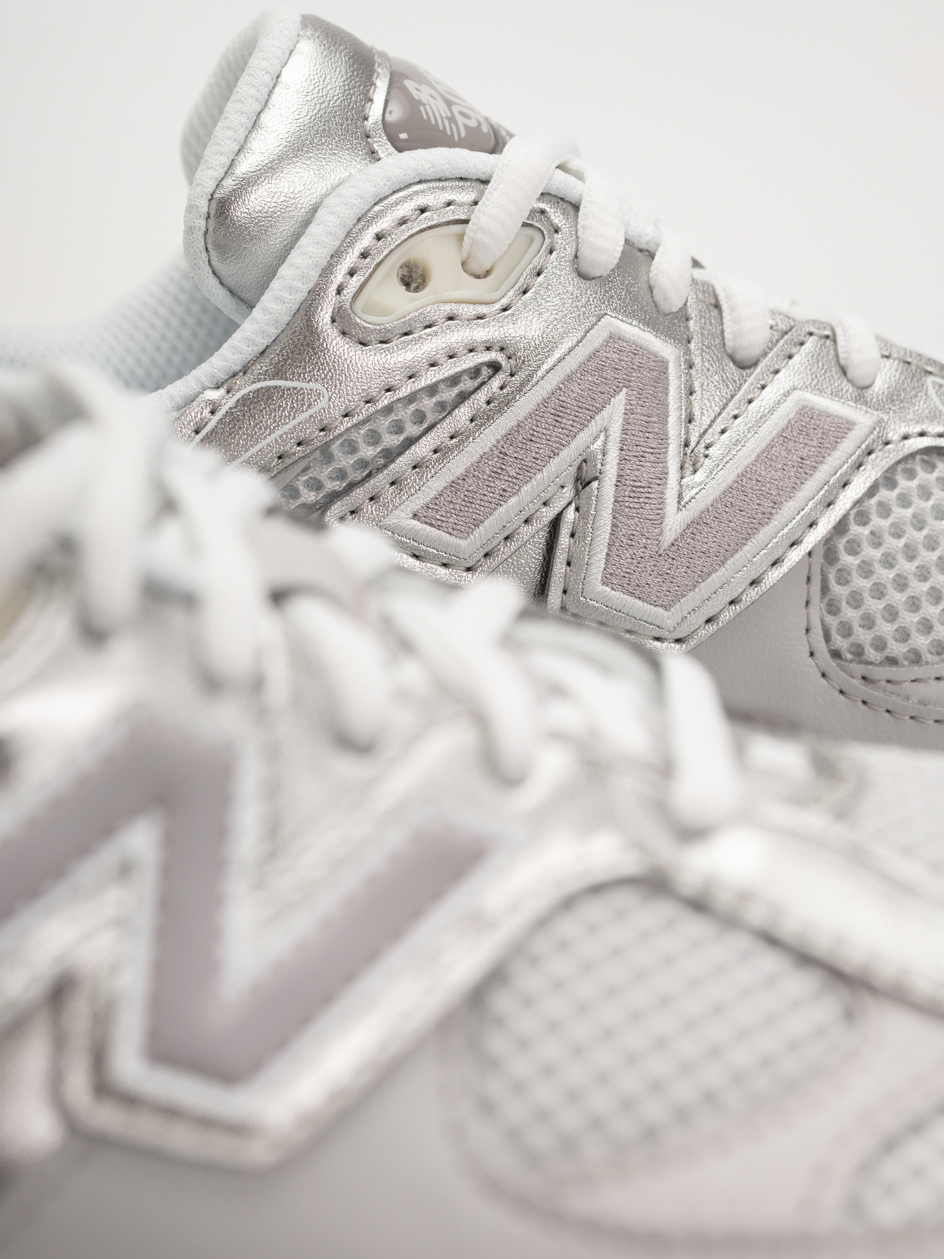 New Balance Schuhe 9060 JR (raincloud/truffle salt)