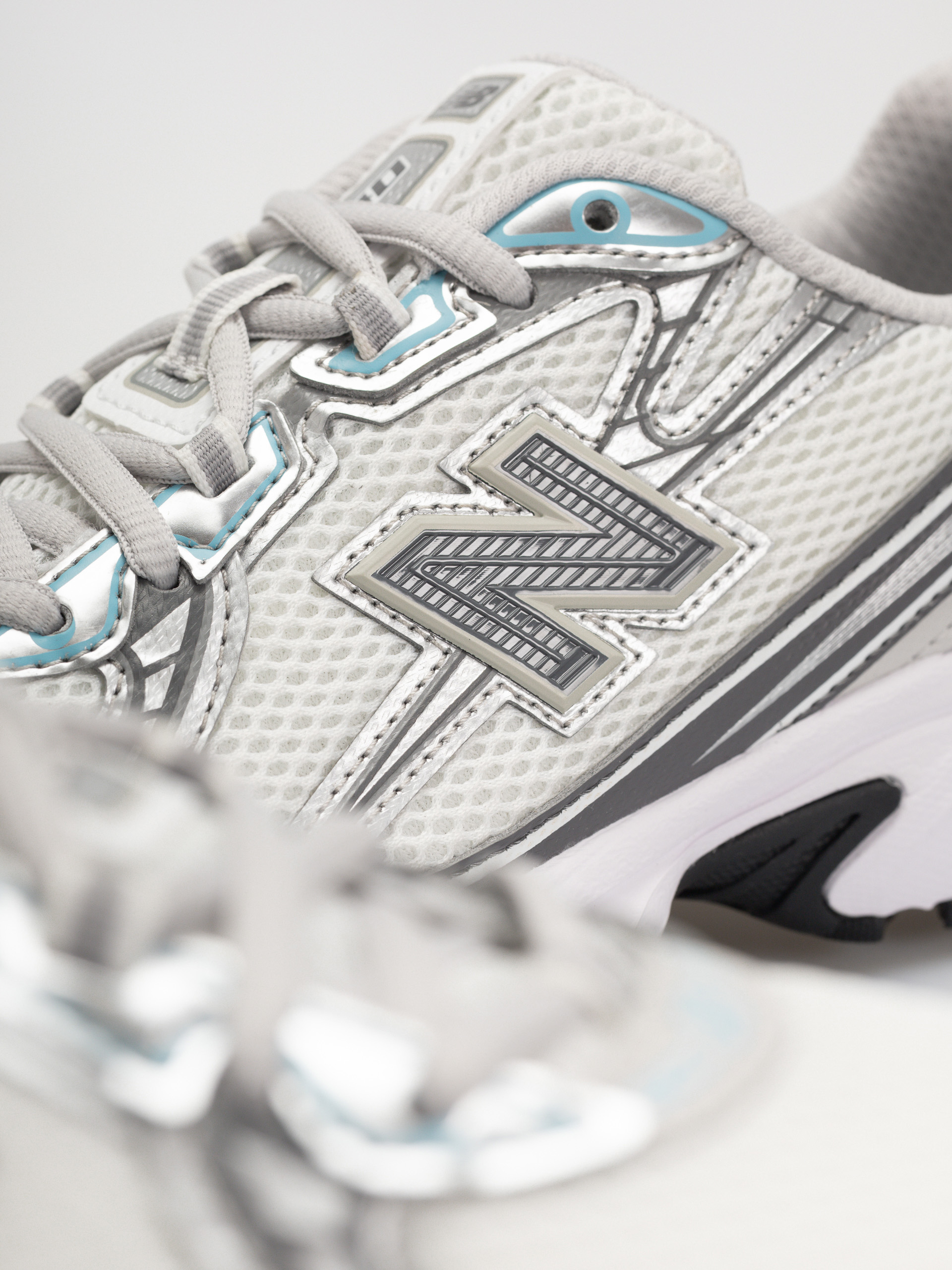 New Balance Schuhe 740 (103 white/castlerock)