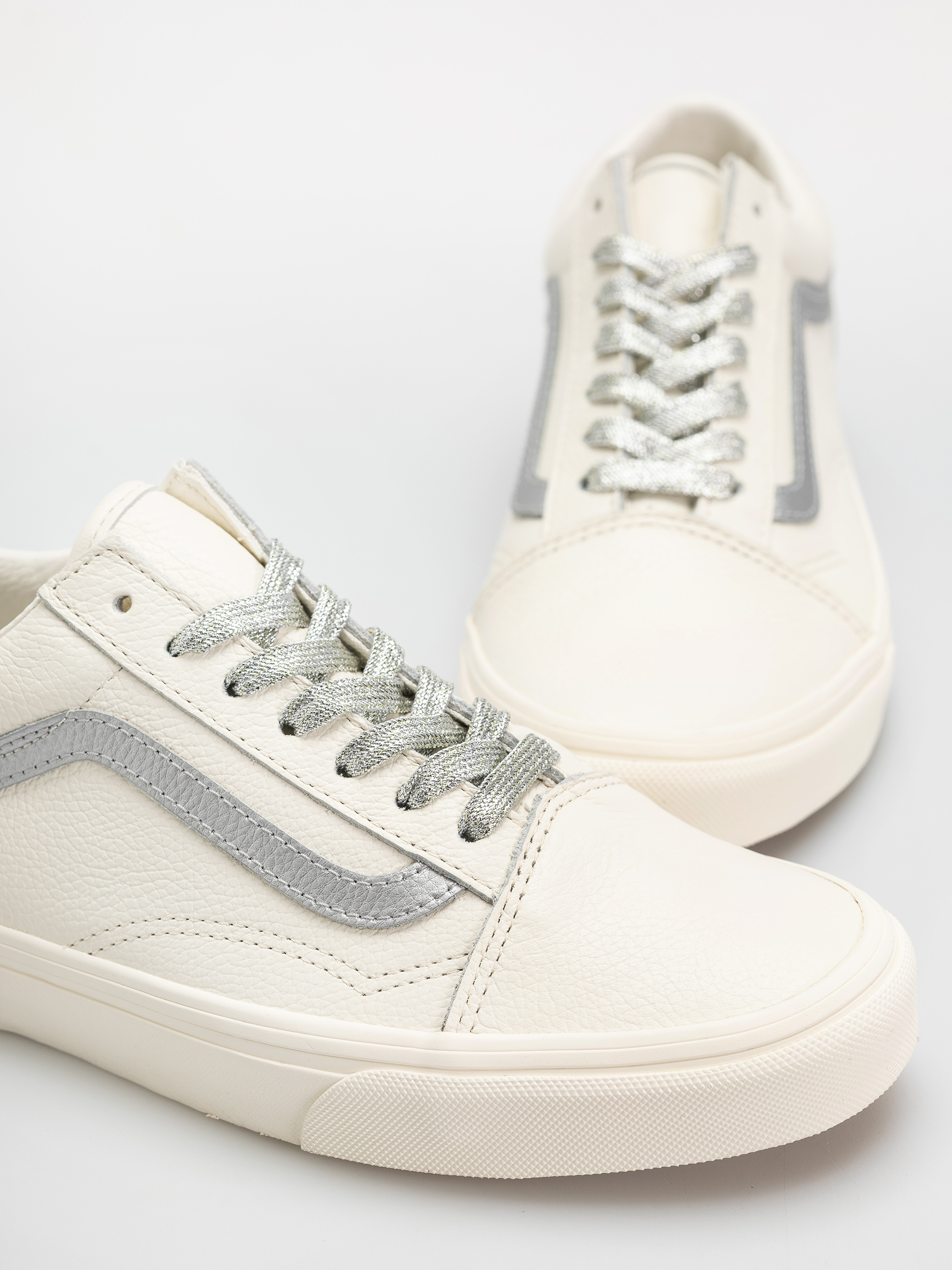Vans Old Skool Shoes (mtlc egret)