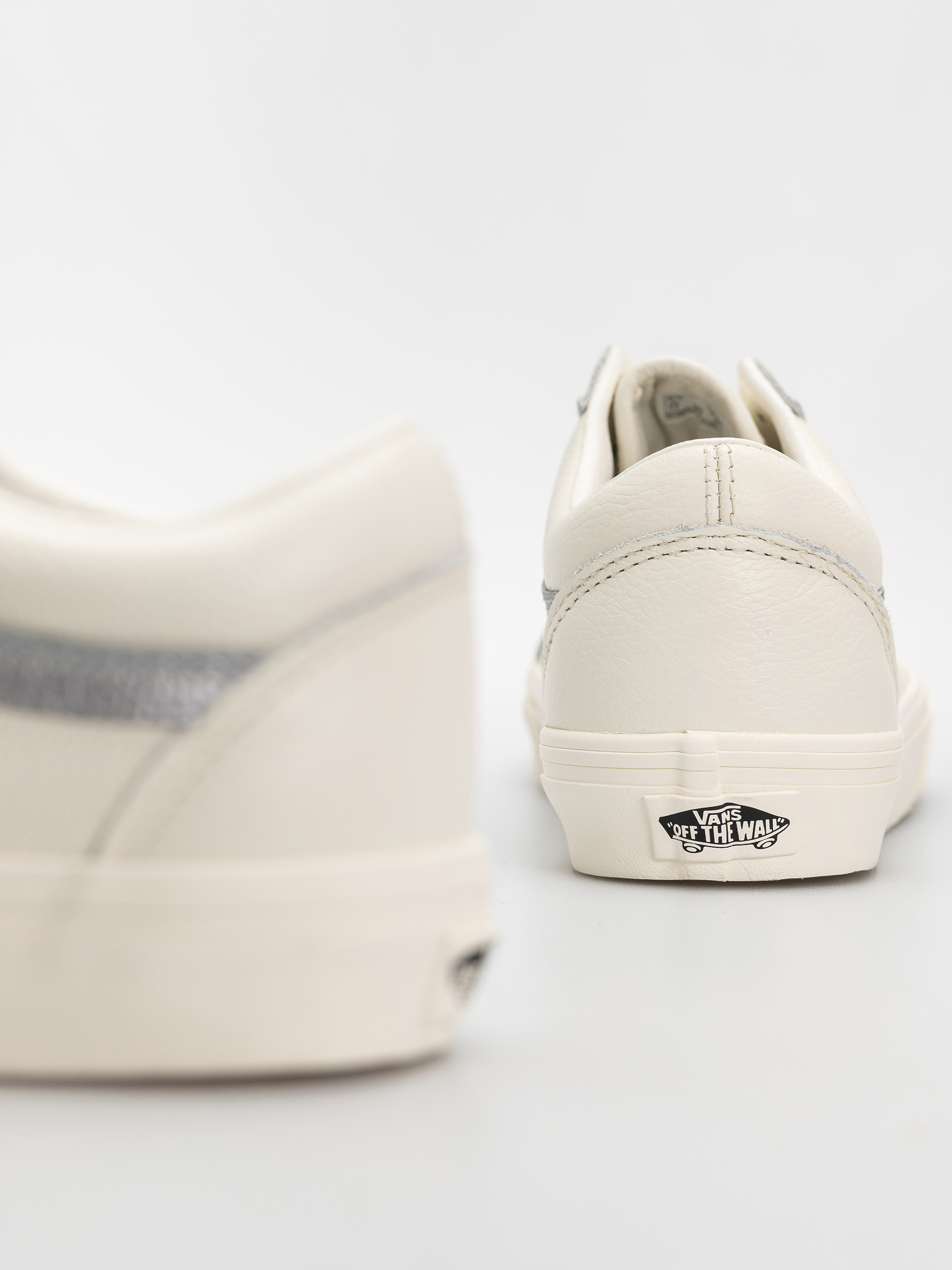 Vans Old Skool Shoes (mtlc egret)